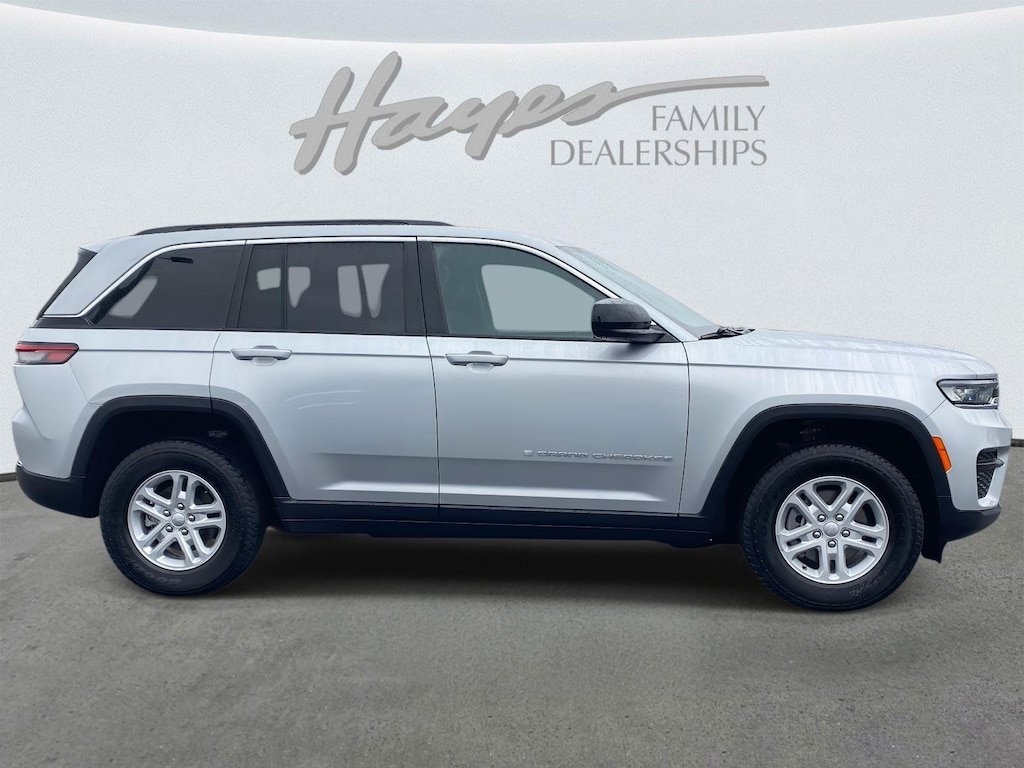 Certified 2024 Jeep Grand Cherokee Laredo SUV