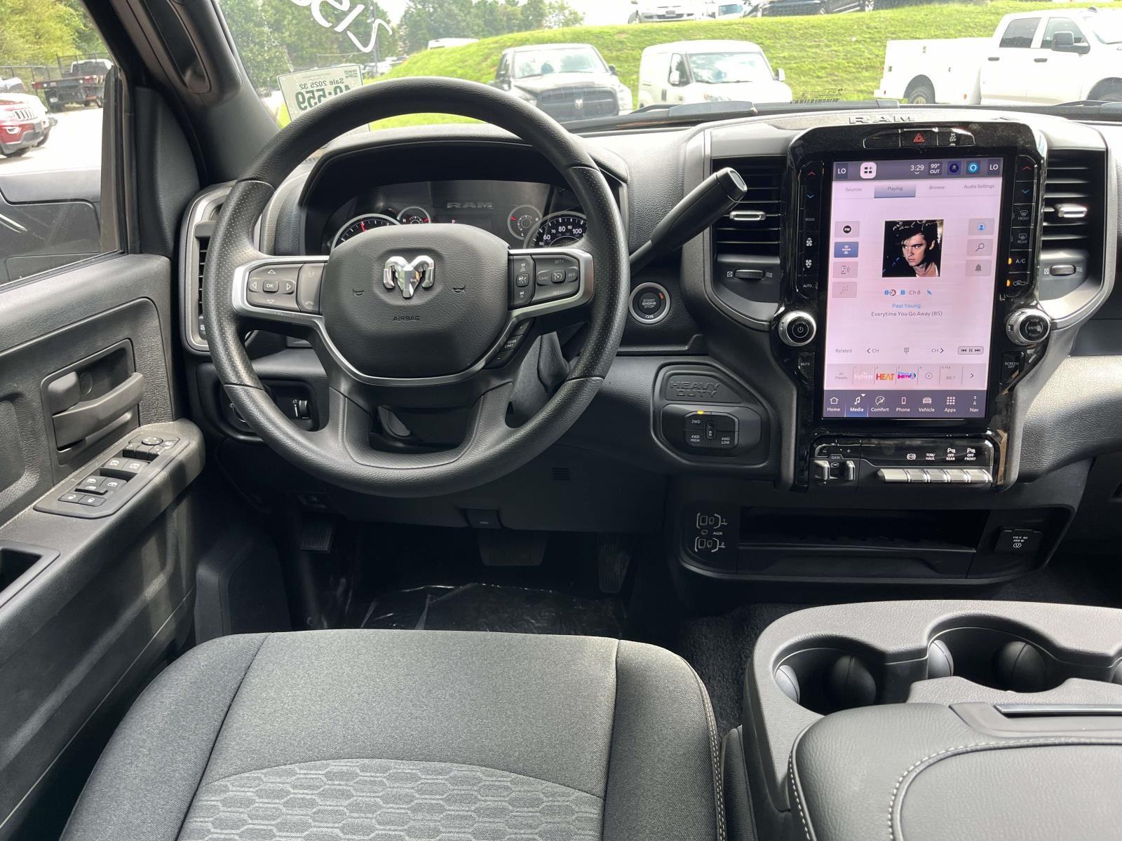2025 Ram 2500 Tradesman photo 4