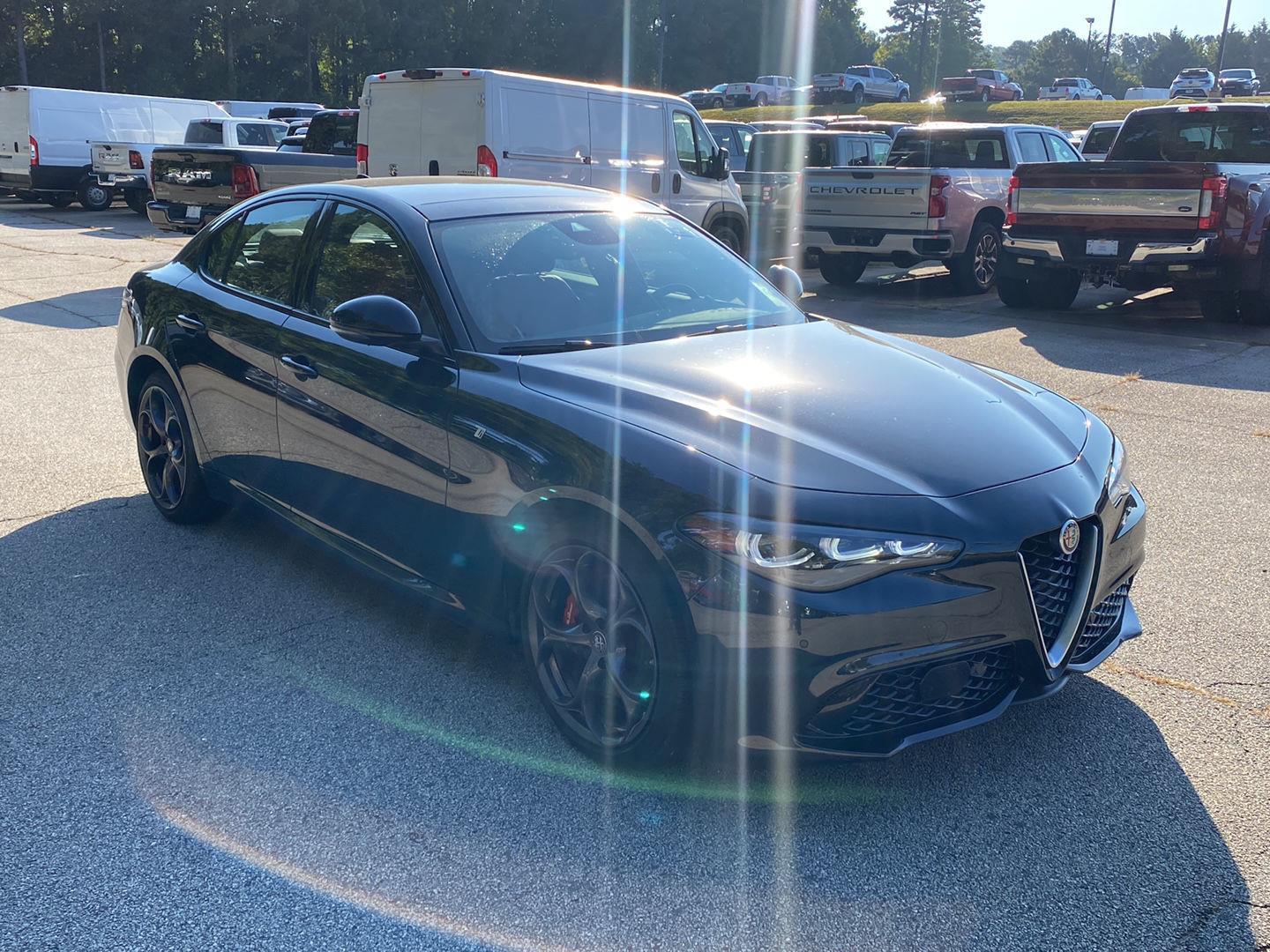 2024 Alfa Romeo Giulia Ti photo 2