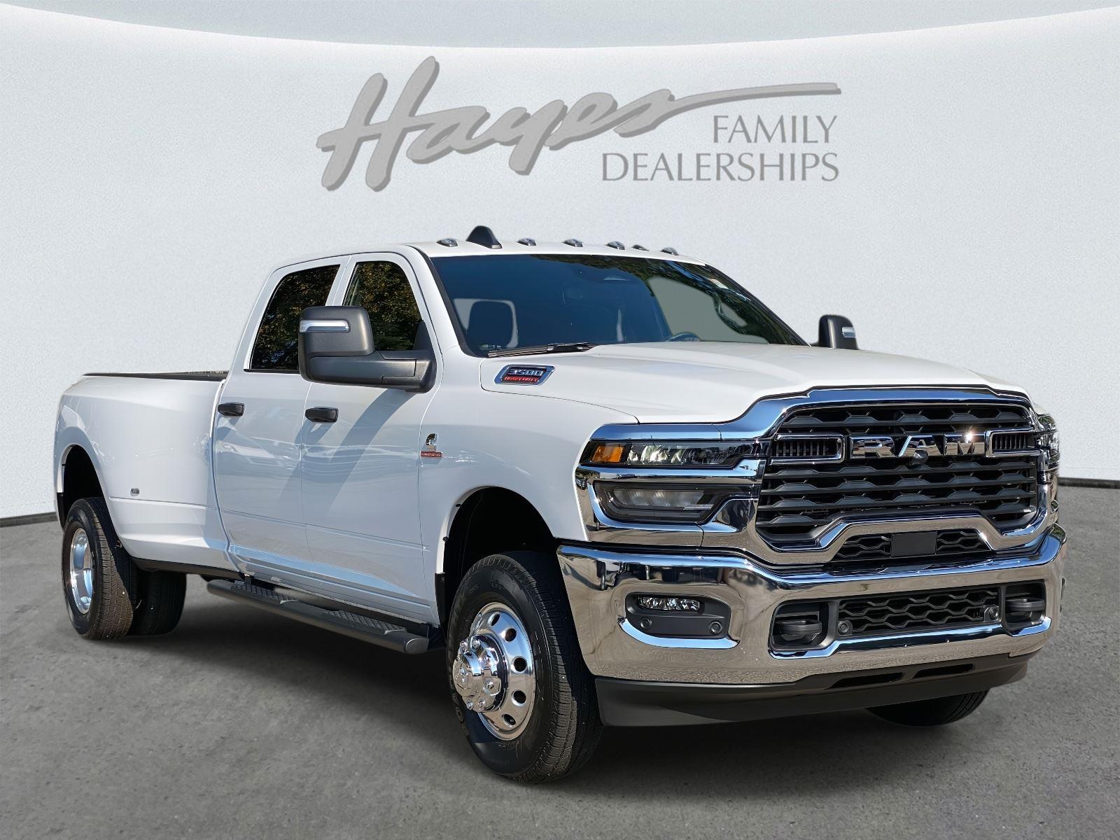 2026 Ram 3500 Tradesman photo 2