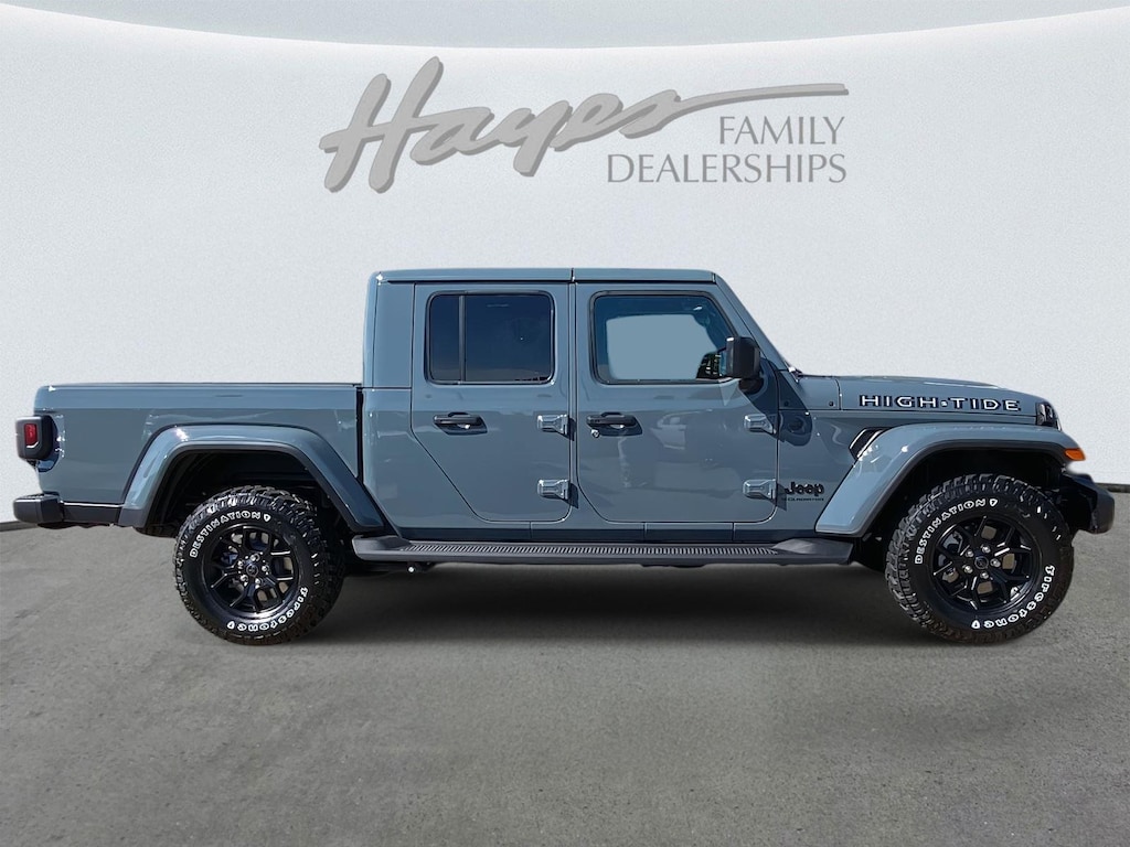New 2025 Jeep Gladiator HIGH TIDE 4X4 Pickup
