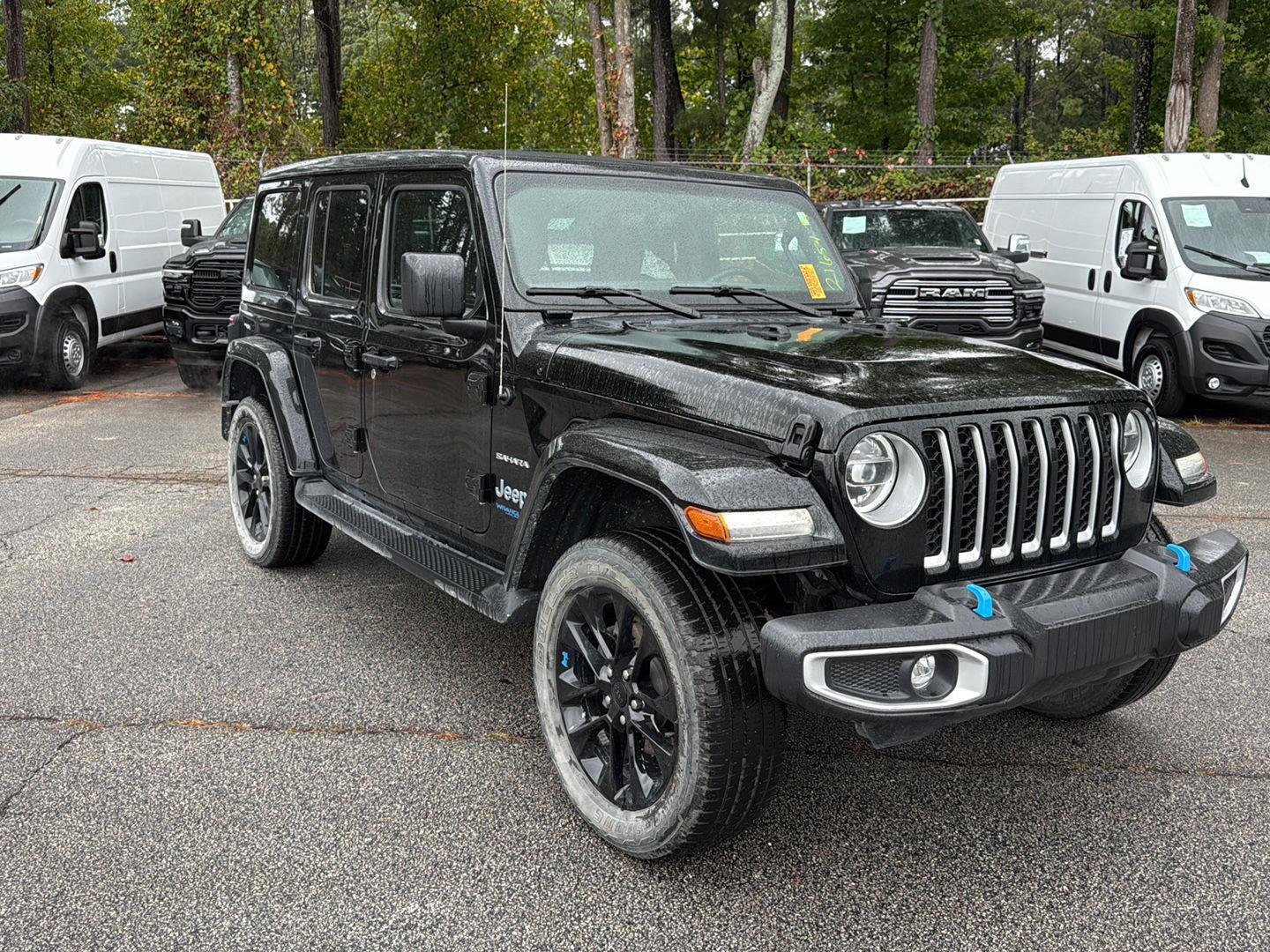 2022 Jeep Wrangler 4xe Unlimited Sahara photo 2