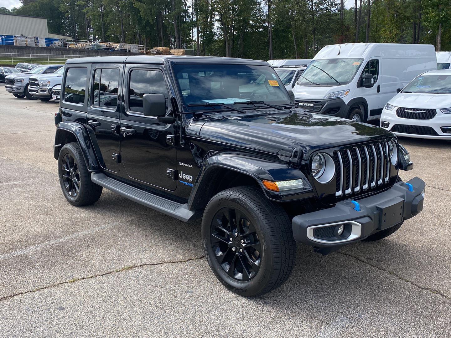 2022 Jeep Wrangler 4xe Unlimited Sahara photo 2