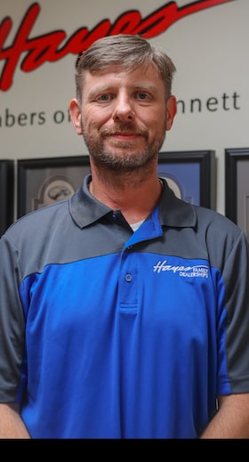 Staff member Bobby from ID_f694ec