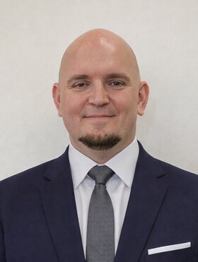 Staff member Dino Curic from ID_814470