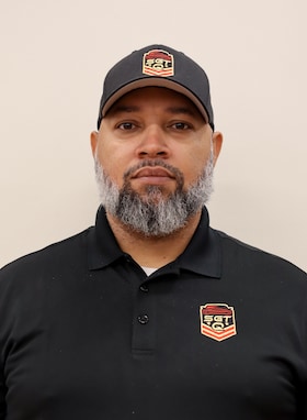 Staff member John Quante from ID_2c3ec16483f7