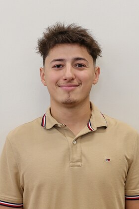 Staff member Oscar Lozano from ID_2c3ec16483f7