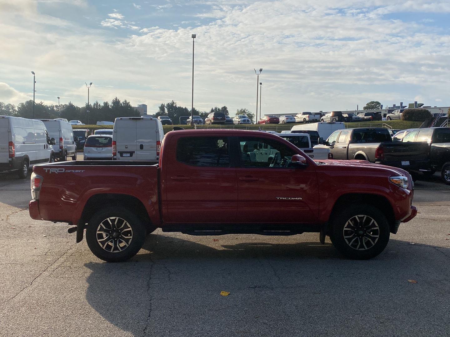 2021 Toyota Tacoma TRD Sport photo 4