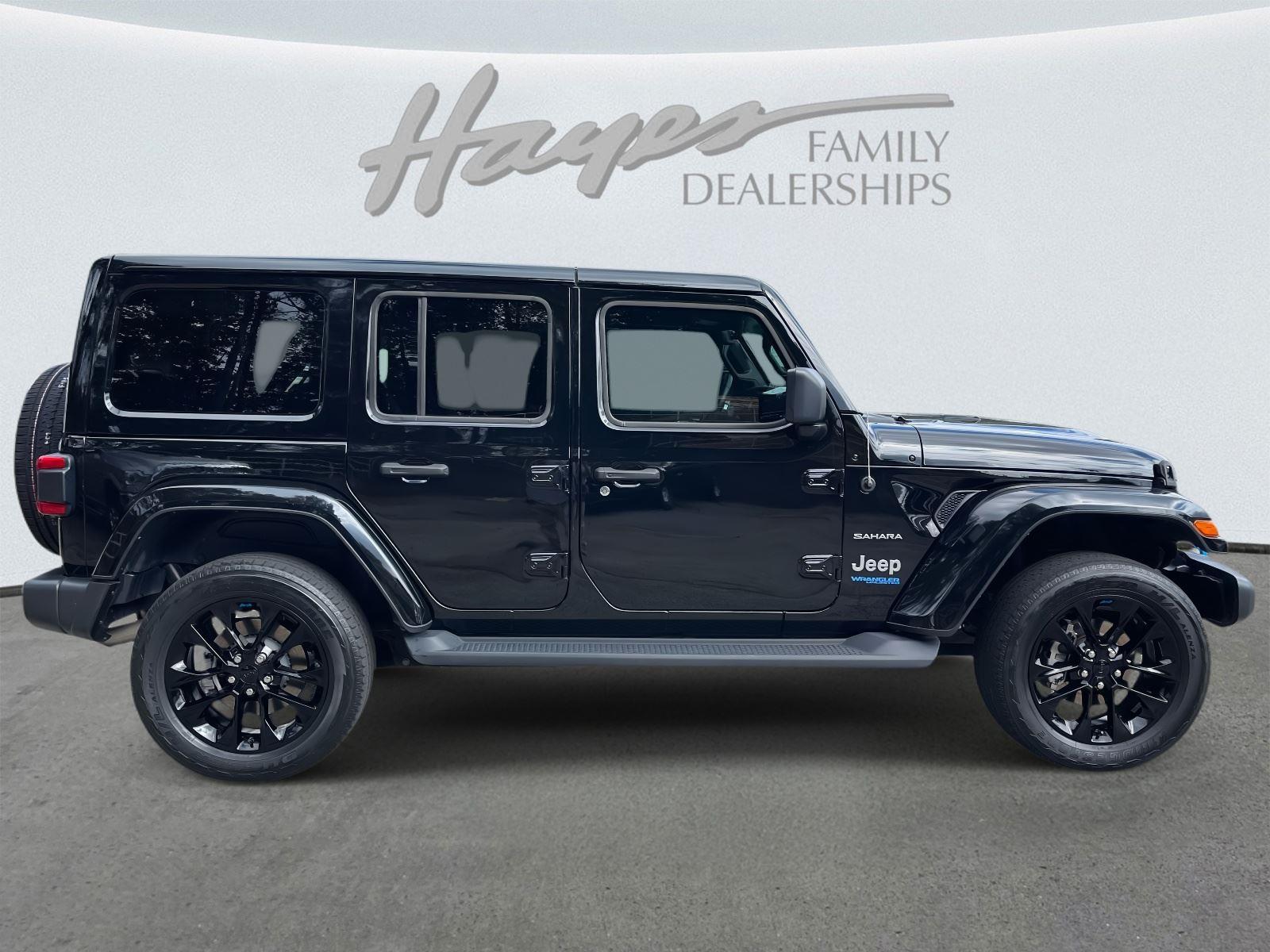 2022 Jeep Wrangler 4xe Unlimited Sahara photo 3
