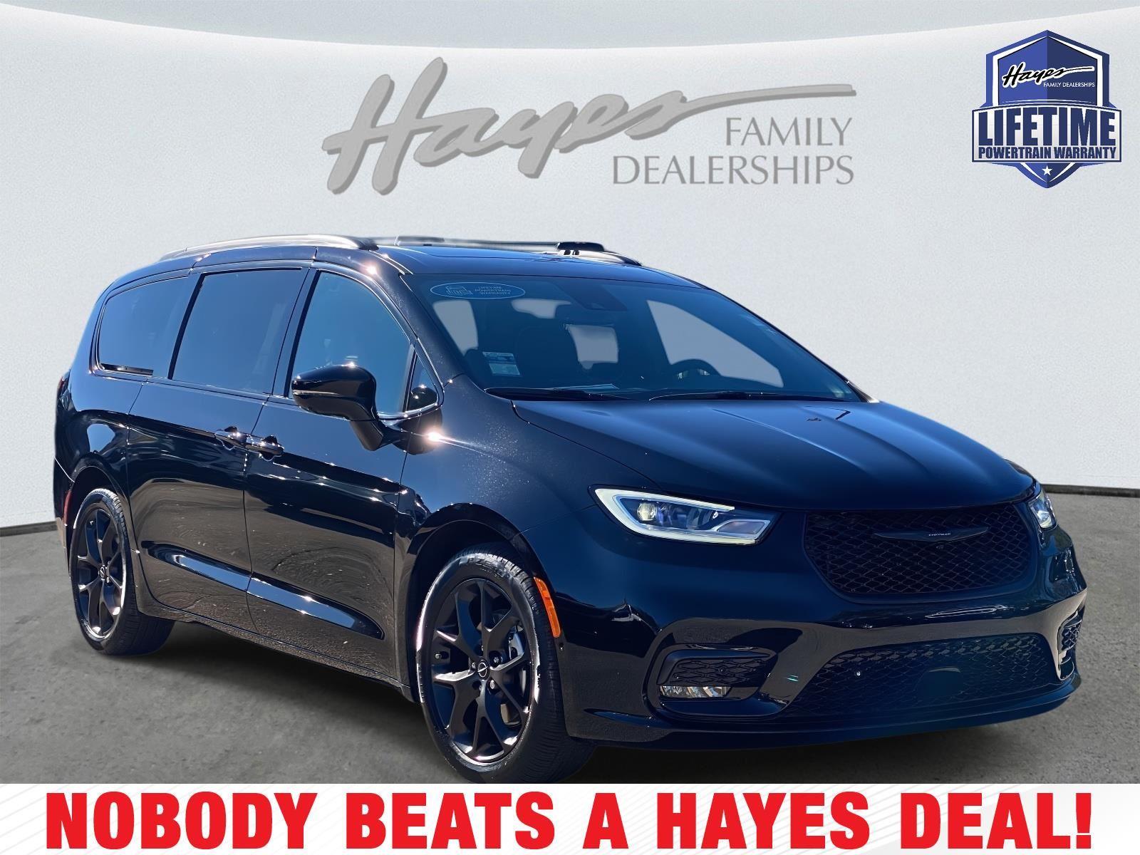 2026 Chrysler Pacifica Limited's photo