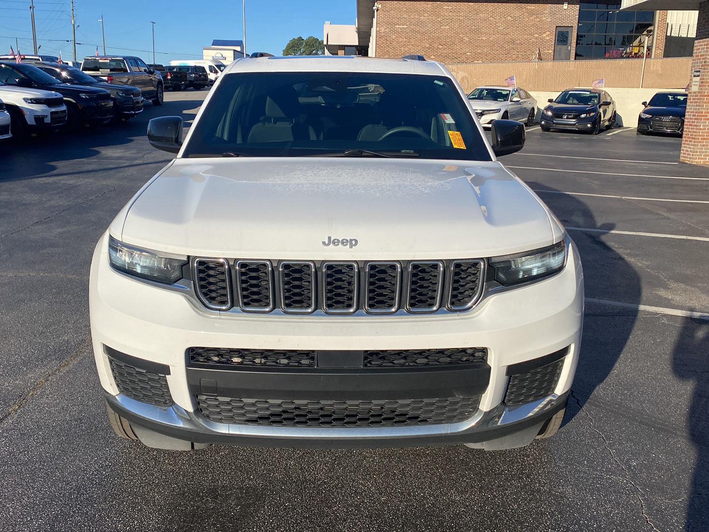 2024 Jeep Grand Cherokee Laredo X photo 3