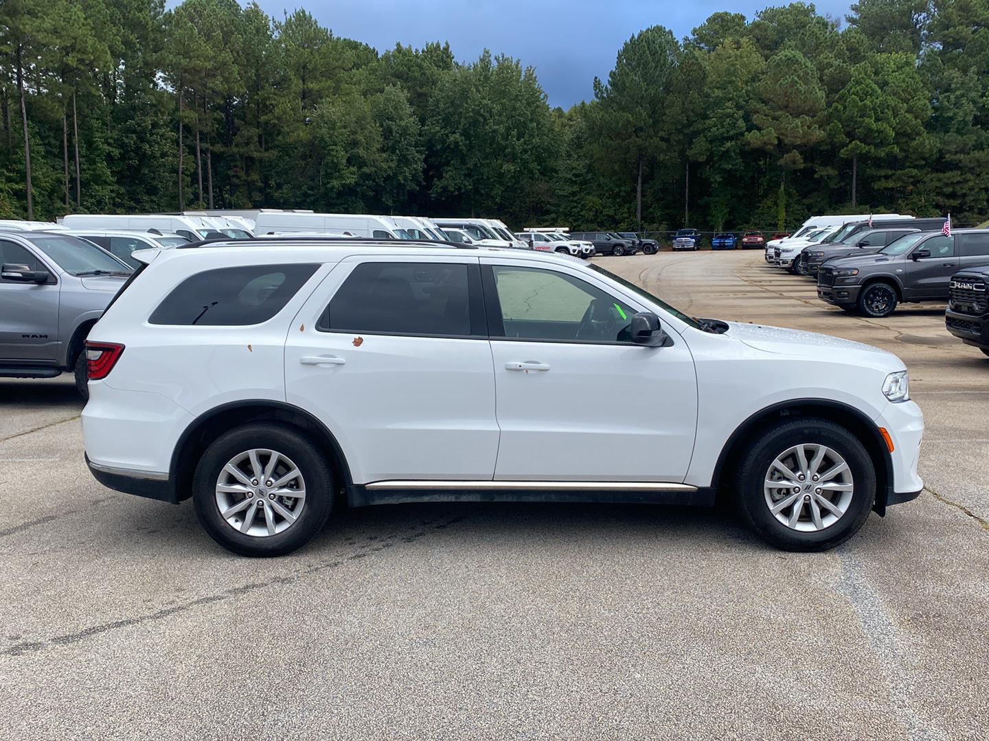 2024 Dodge Durango SXT Plus photo 2