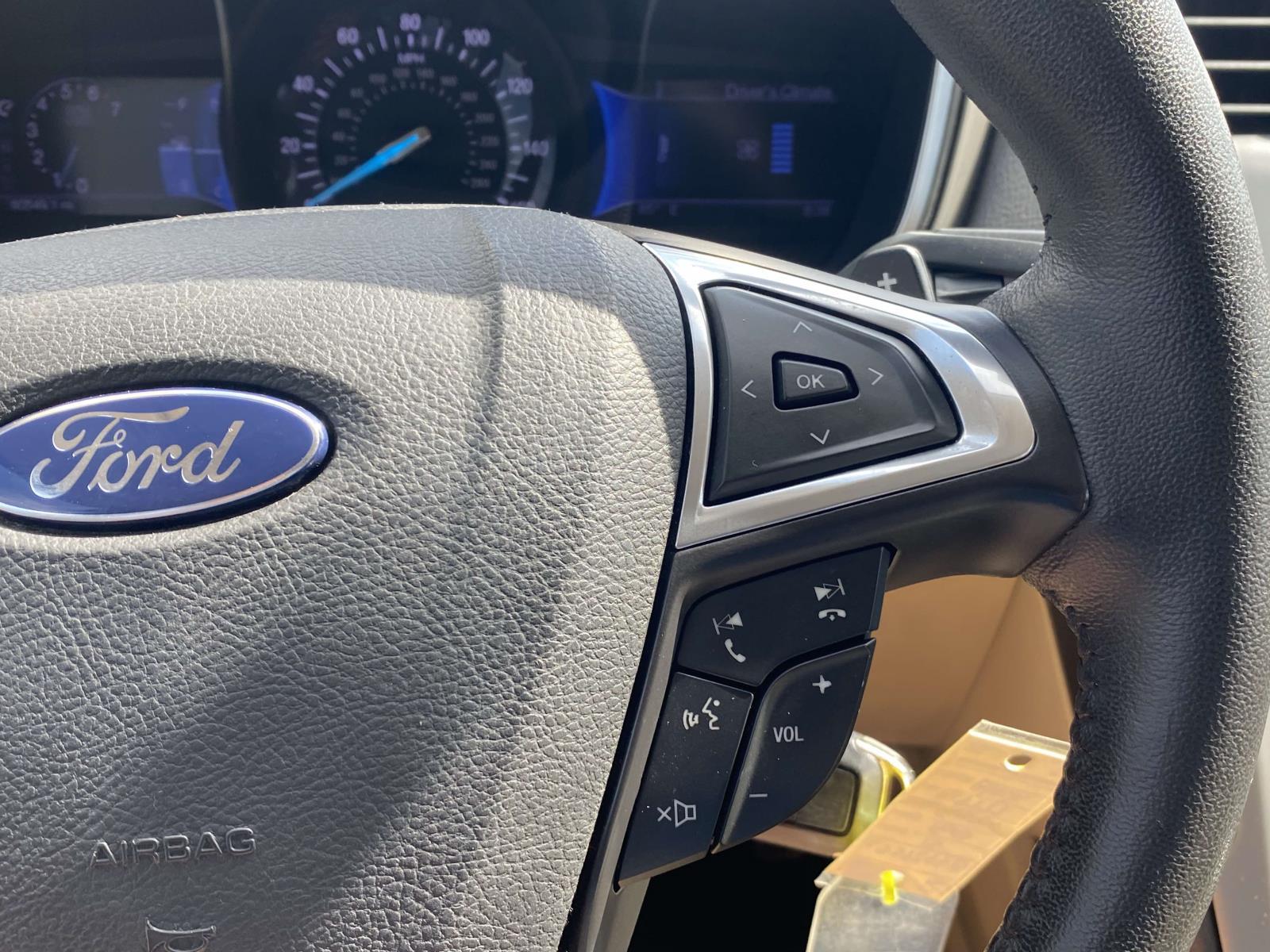2013 Ford Fusion SE photo 4