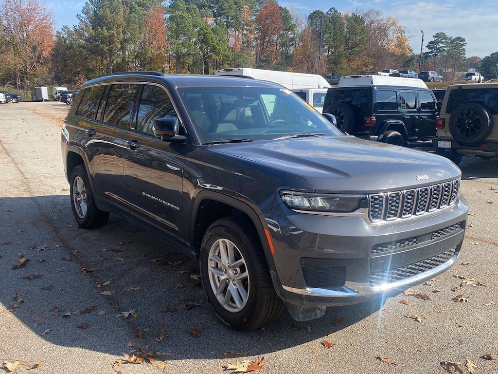 Used 2024 Jeep Grand Cherokee L Laredo SUV