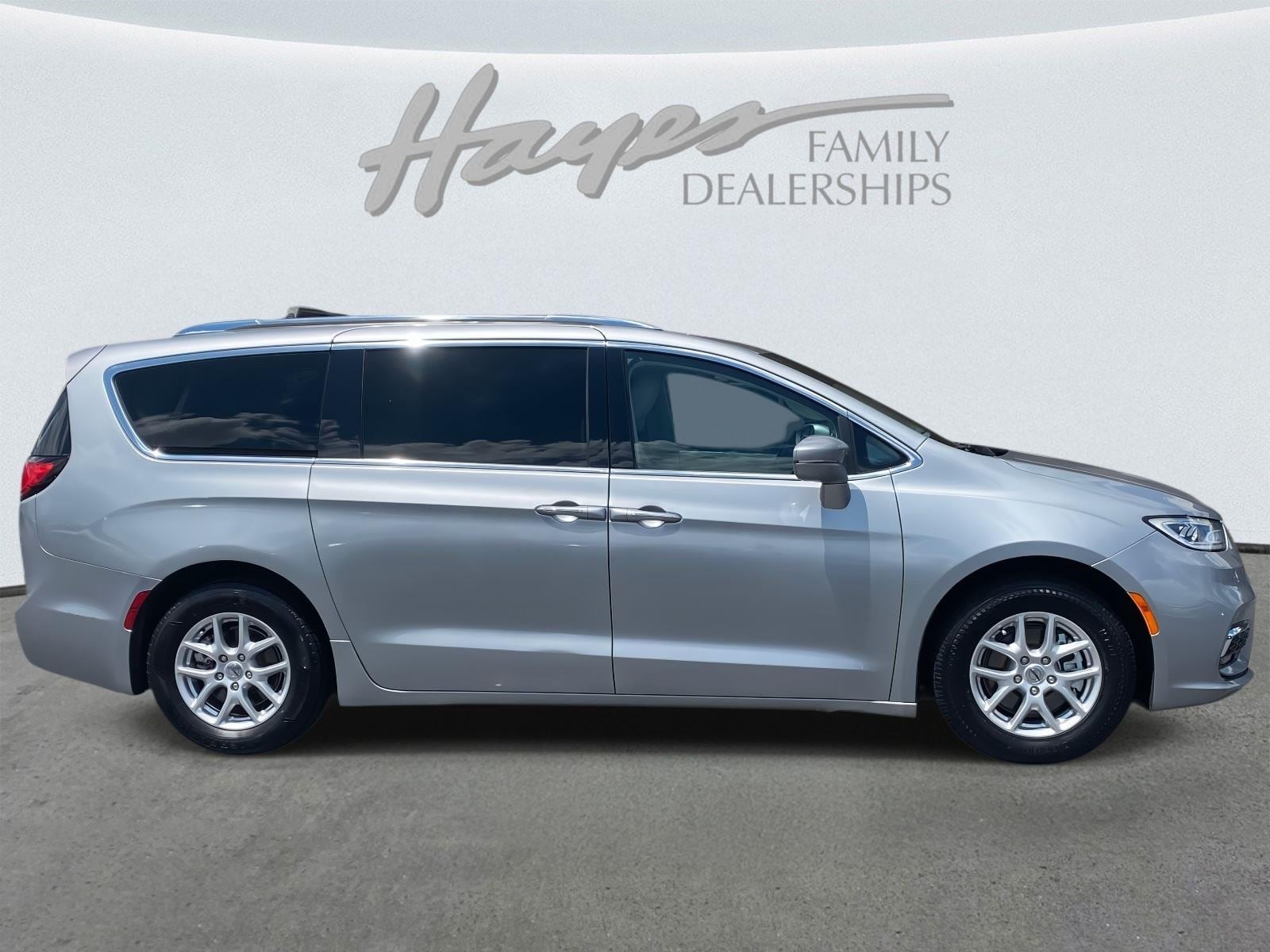 Used 2021 Chrysler Pacifica Touring L with VIN 2C4RC1BG5MR595714 for sale in Lawrenceville, GA