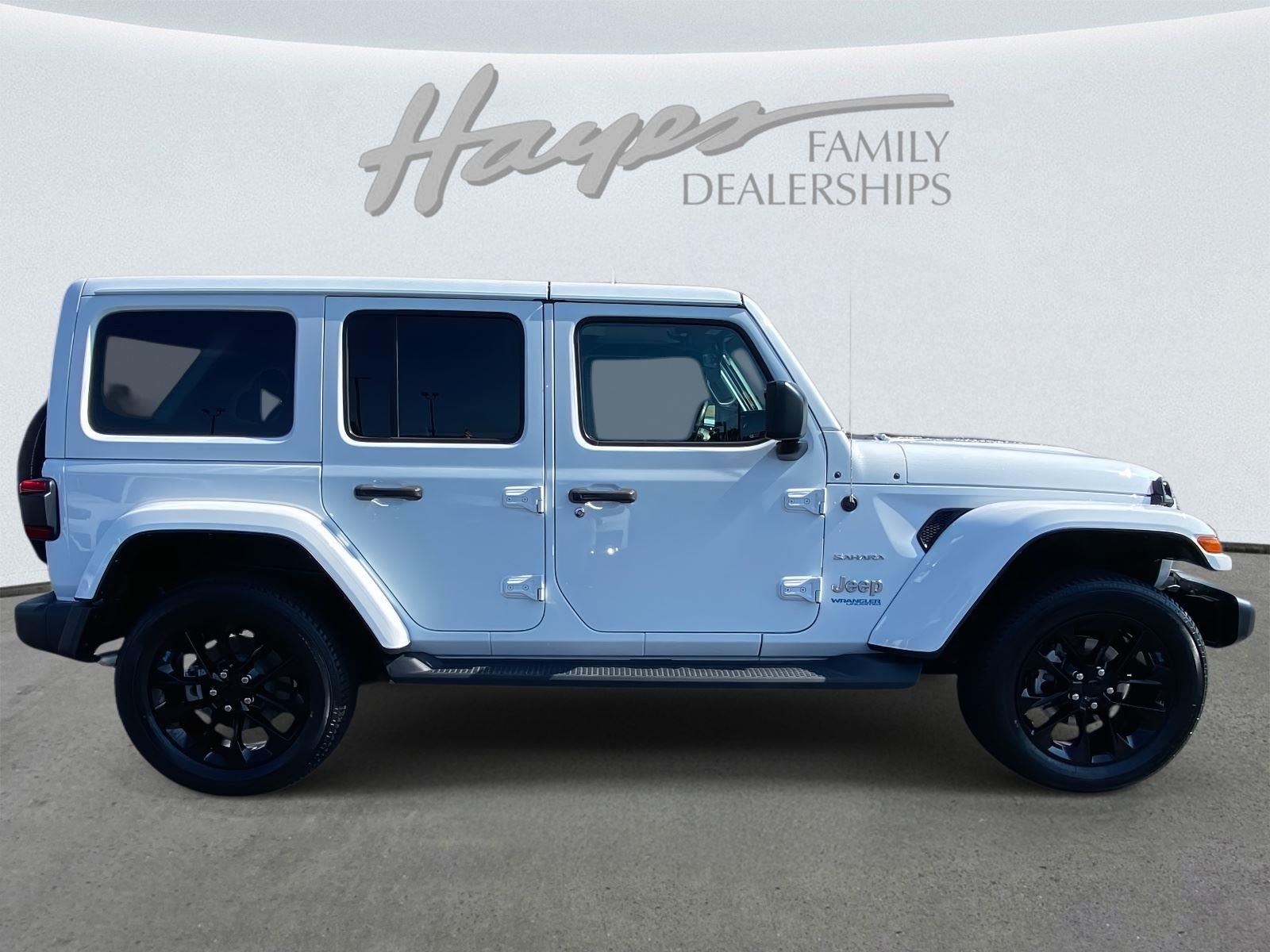 2022 Jeep Wrangler 4xe Unlimited Sahara photo 2