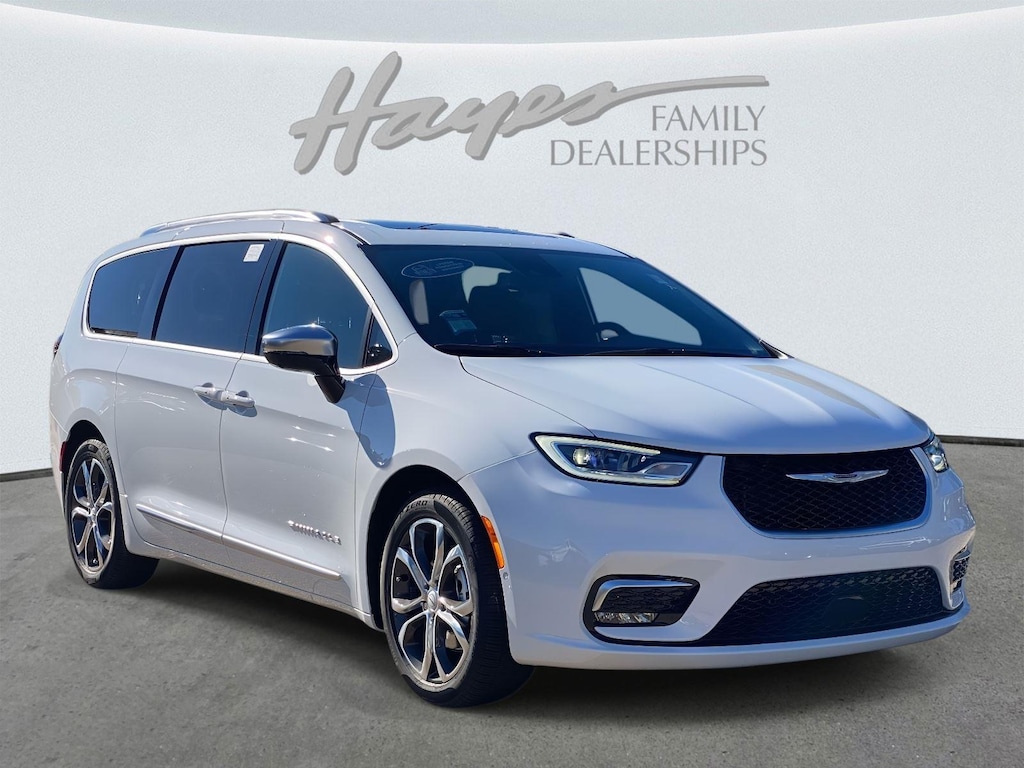 New 2026 Chrysler Pacifica PINNACLE Passenger Van