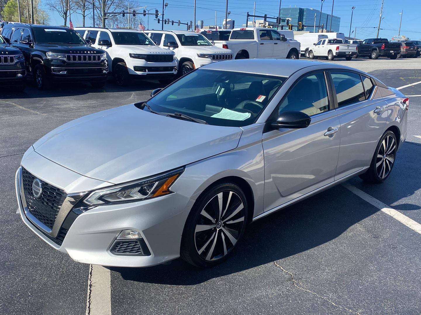 2020 Nissan Altima SR