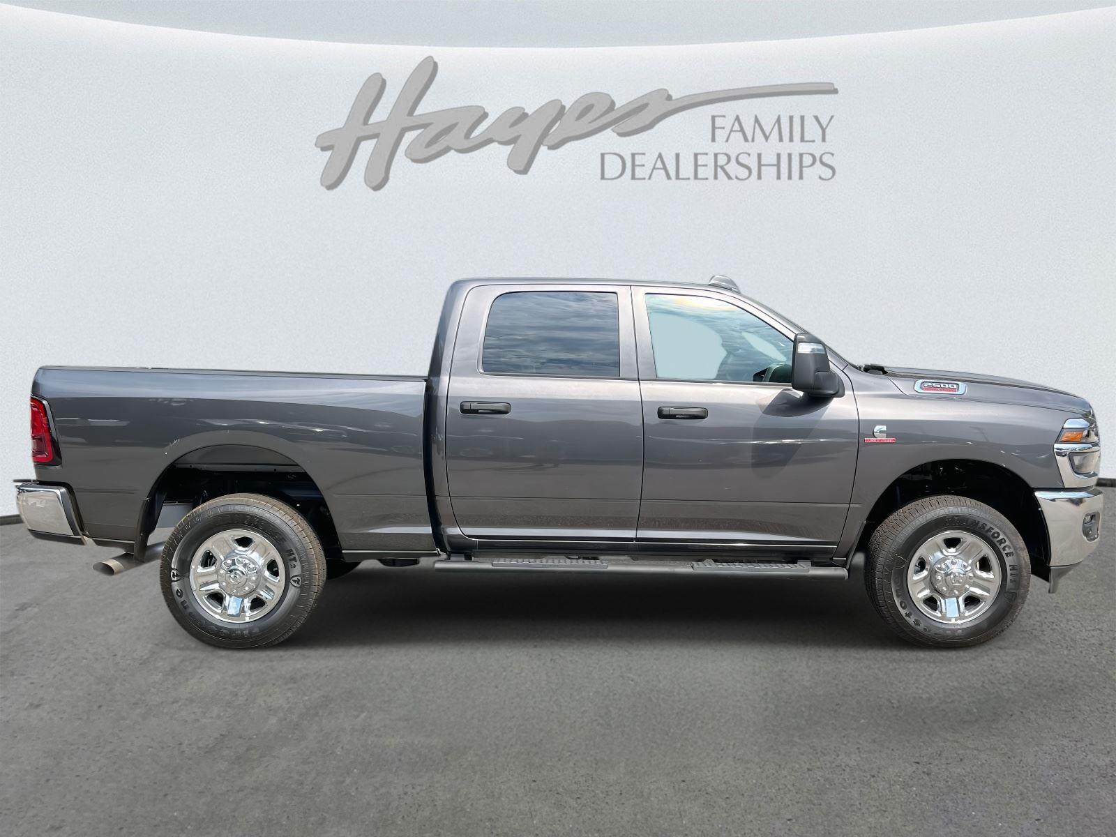 2025 Ram 2500 Tradesman photo 3
