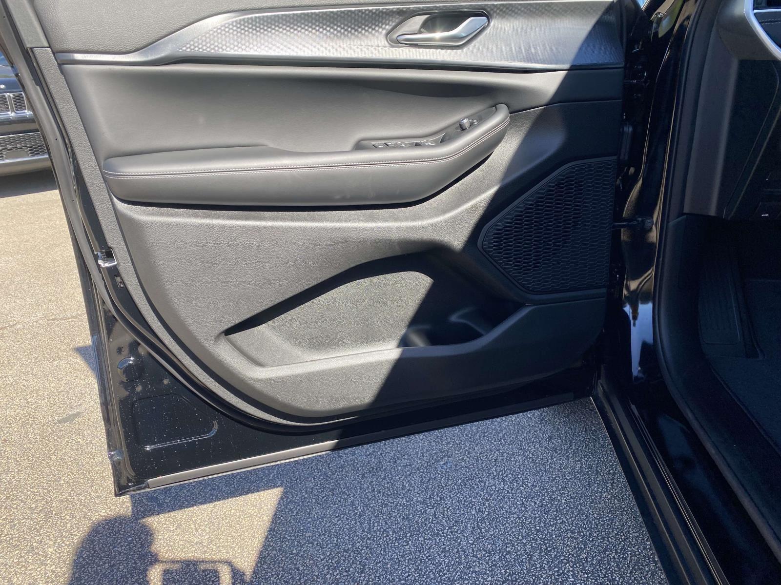2025 Jeep Grand Cherokee Laredo - Photo 9