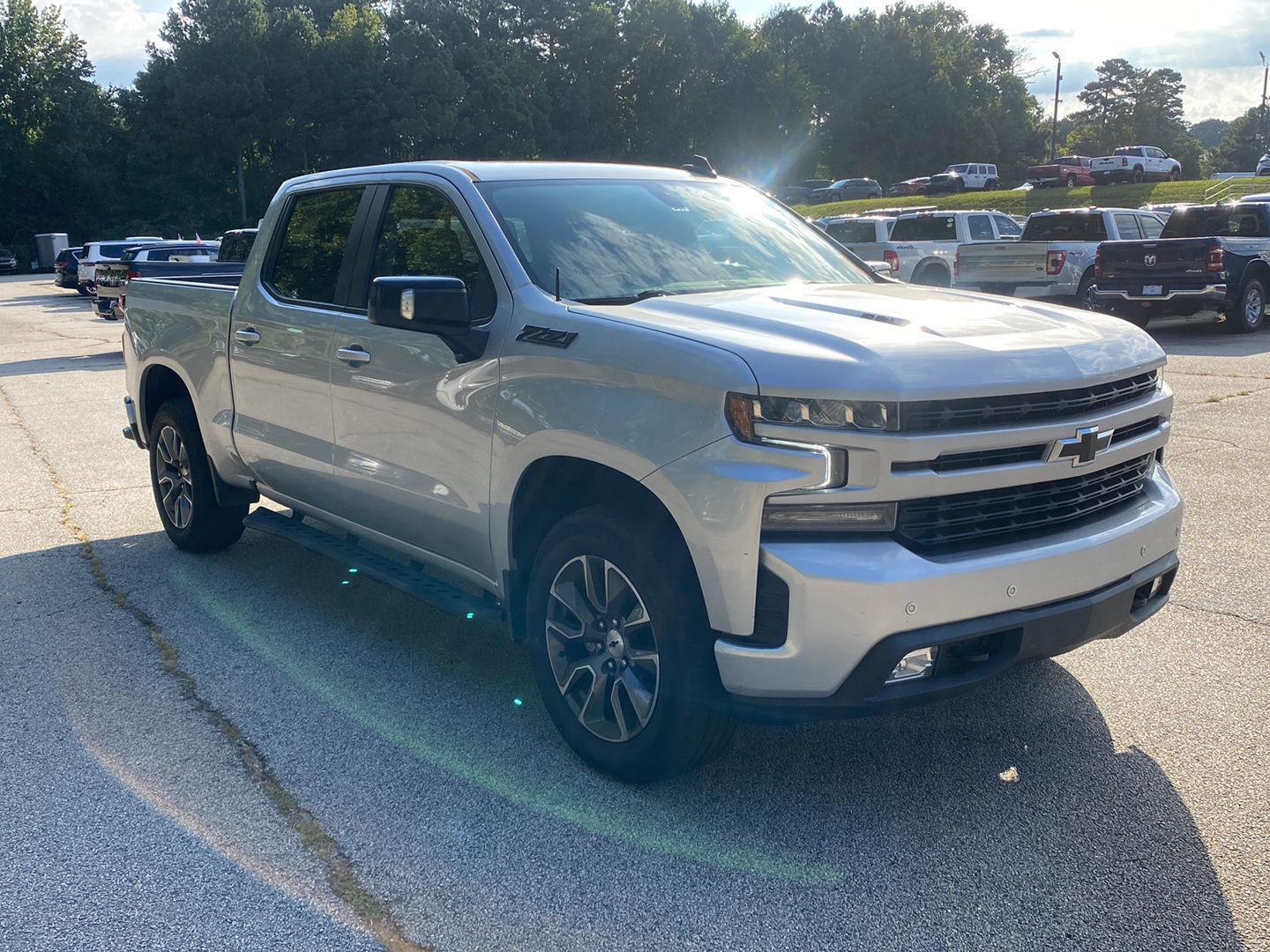 2021 Chevrolet Silverado 1500 RST photo 2