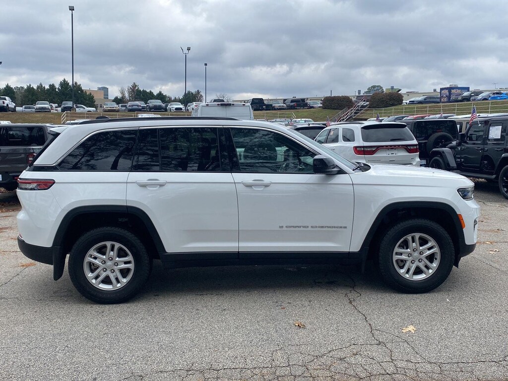 Certified 2024 Jeep Grand Cherokee Laredo SUV