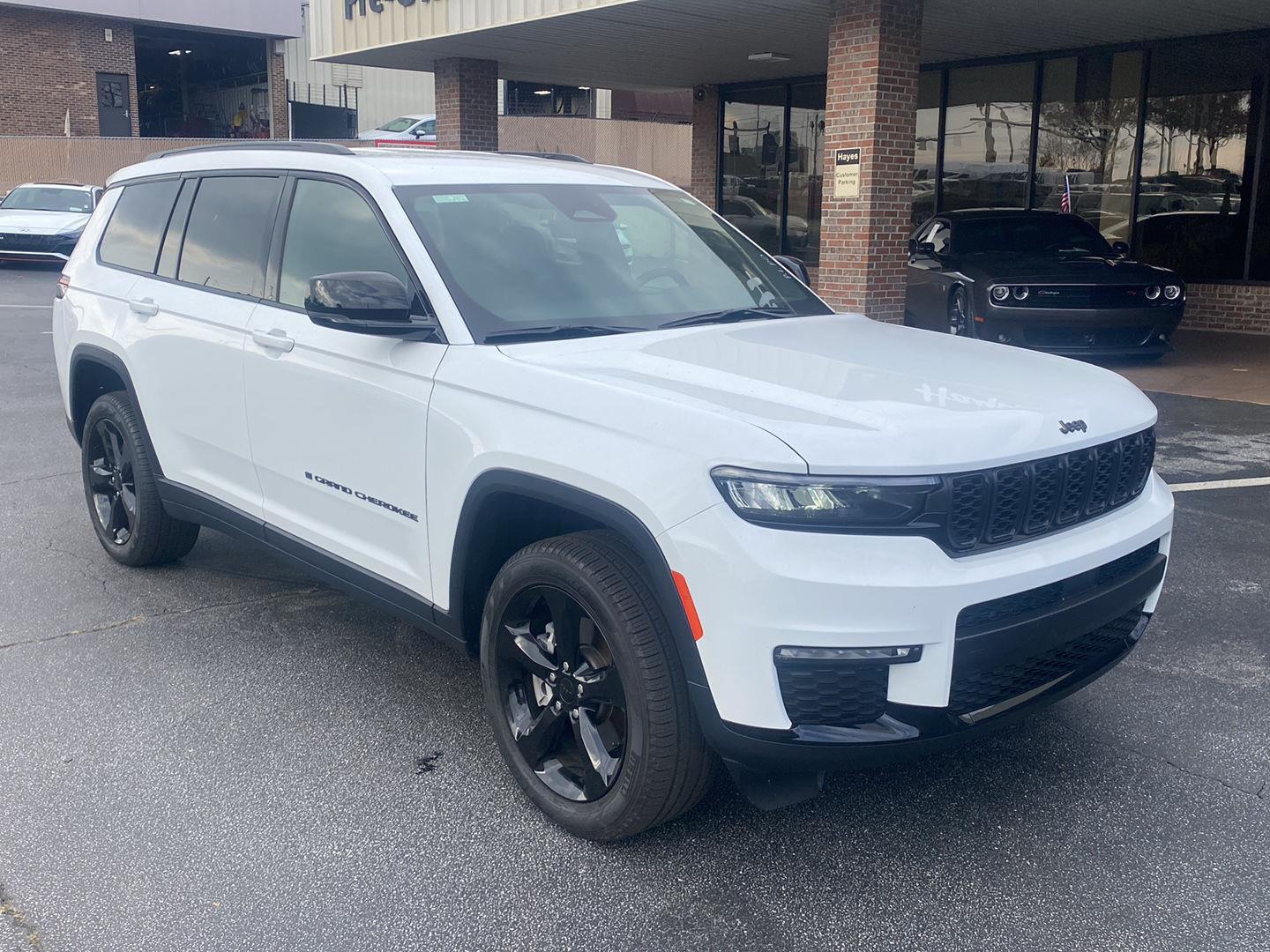 2025 Jeep Grand Cherokee Limited photo 2