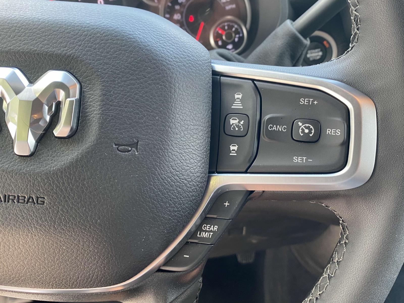 2025 Ram 2500 Big Horn photo 4
