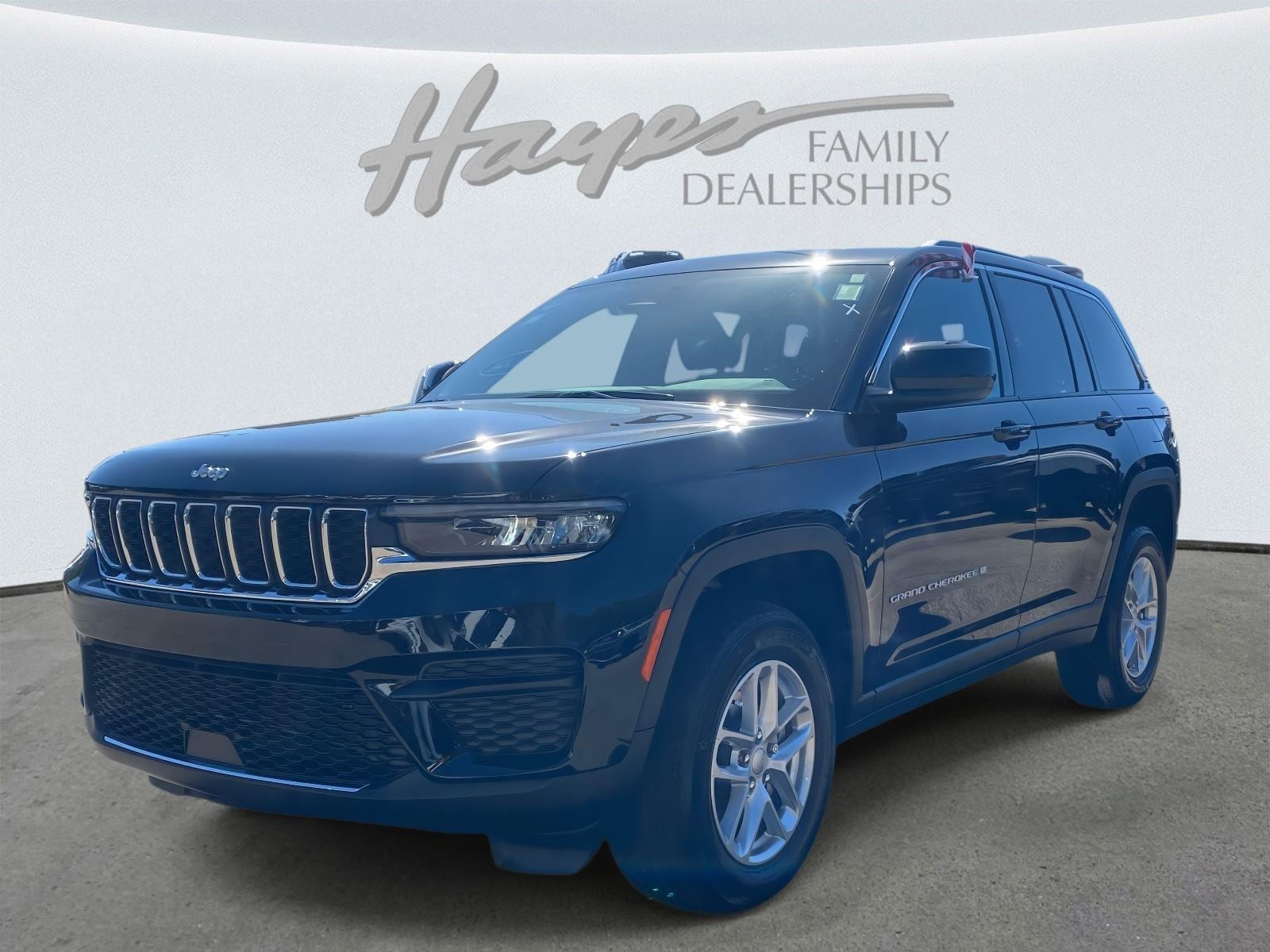 2025 Jeep Grand Cherokee Laredo - Photo 15