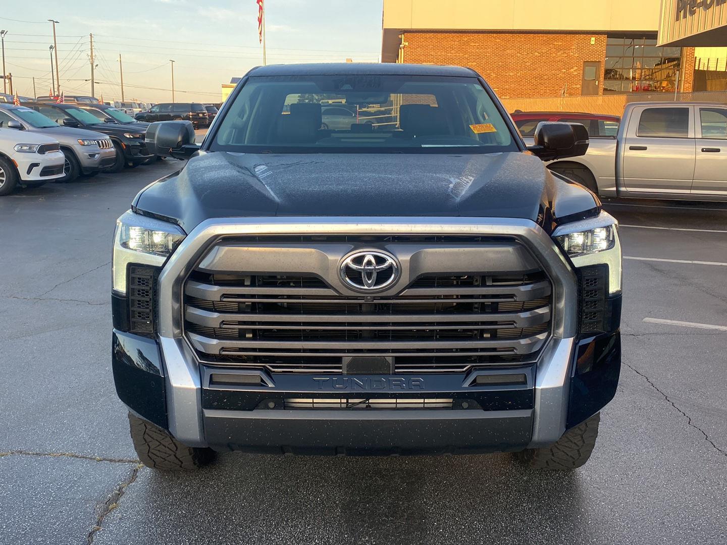 2024 Toyota Tundra Limited CrewMax photo 3