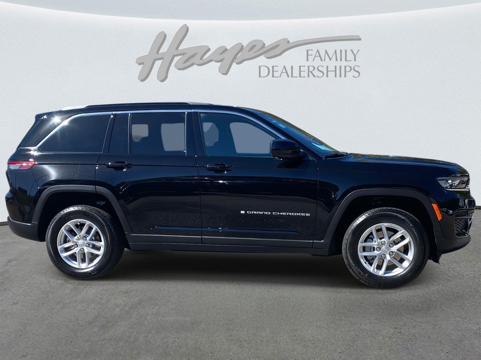 2025 Jeep Grand Cherokee Laredo - Photo 3