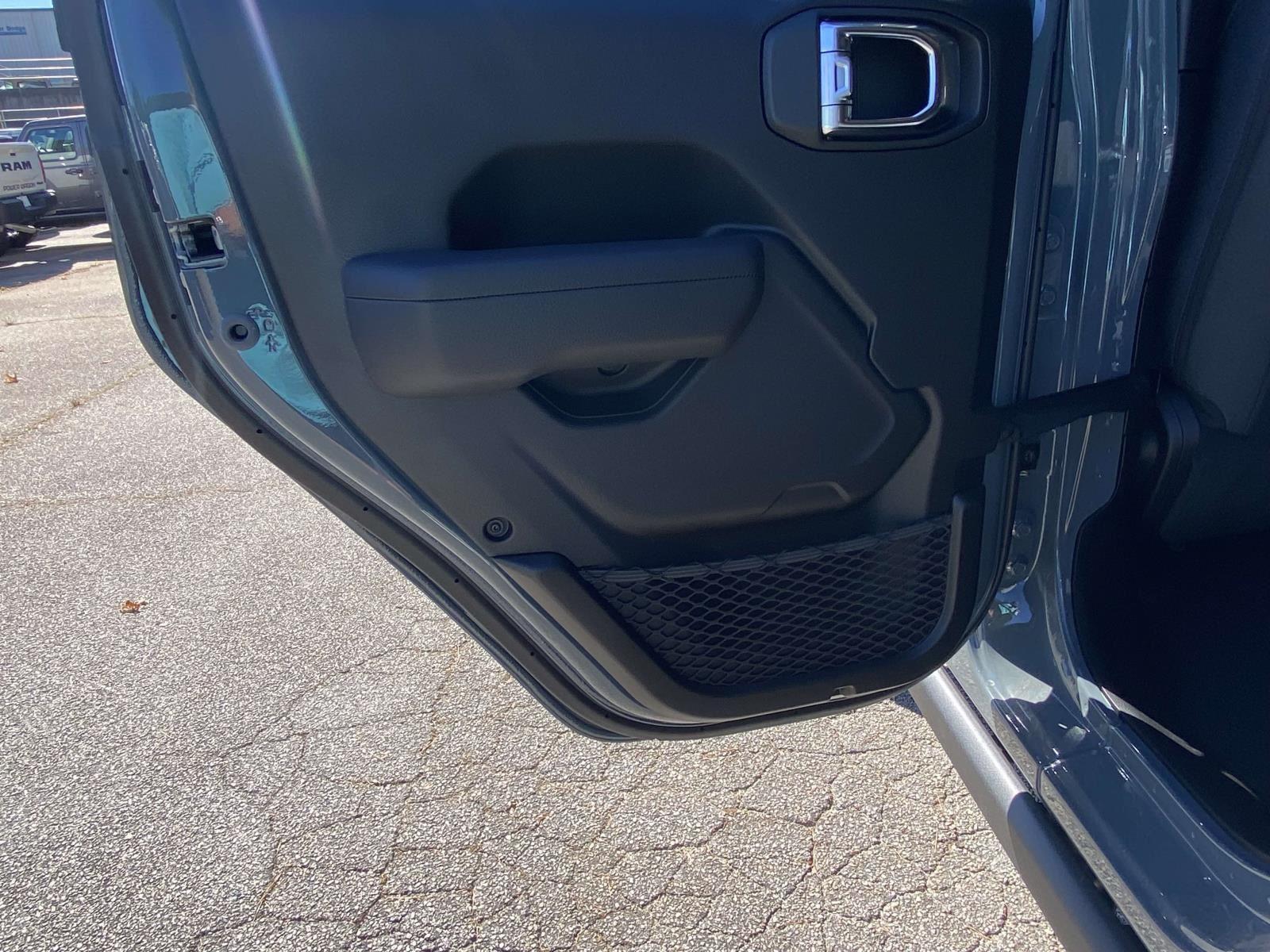 2026 Jeep Wrangler 4-Door Willys - Photo 13