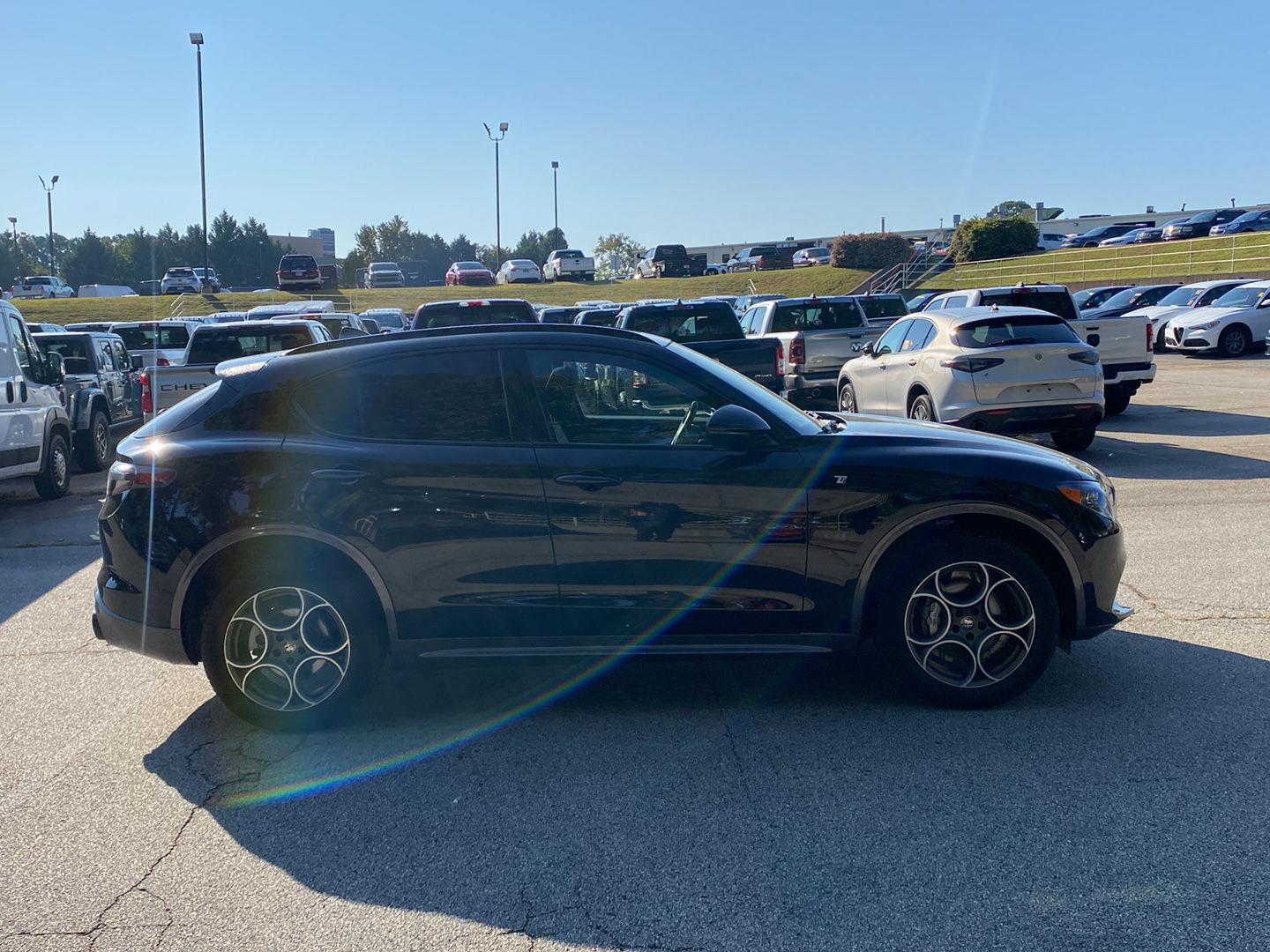 2024 Alfa Romeo Stelvio Ti photo 4