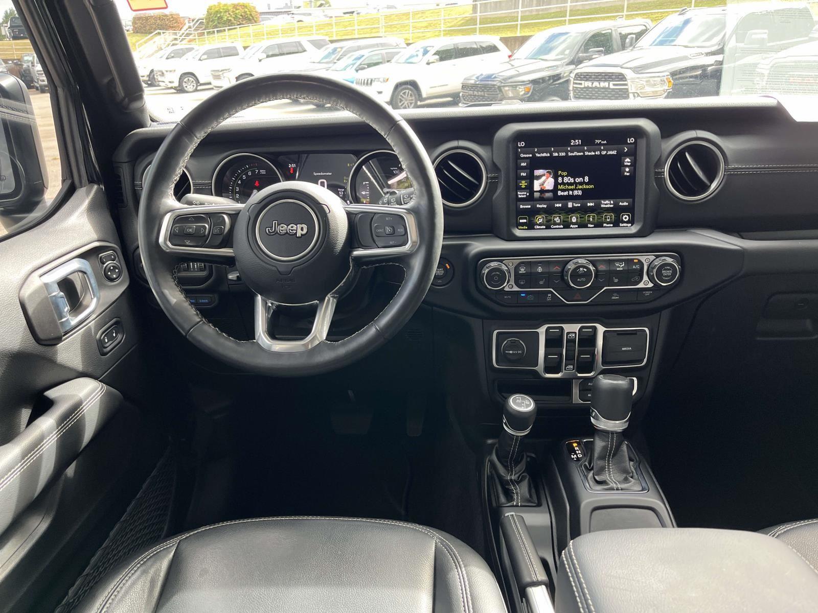 2022 Jeep Wrangler 4xe Unlimited Sahara photo 4