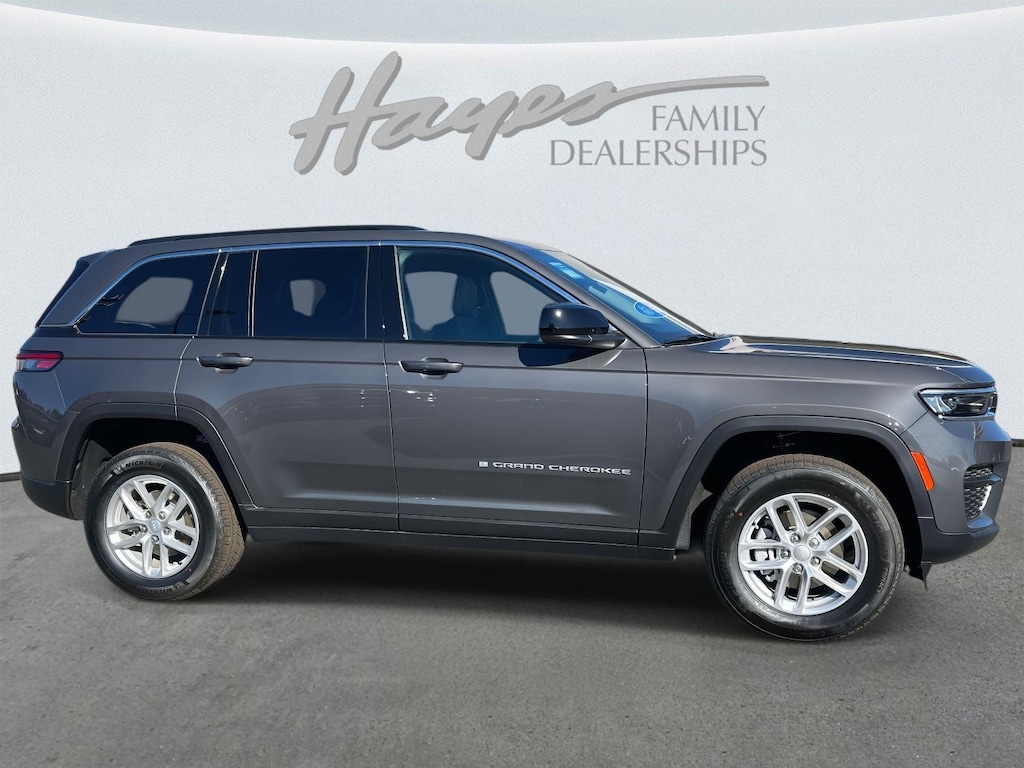New 2025 Jeep Grand Cherokee LAREDO X 4X4 Sport Utility