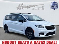 2025 Chrysler Pacifica SELECT Passenger Van