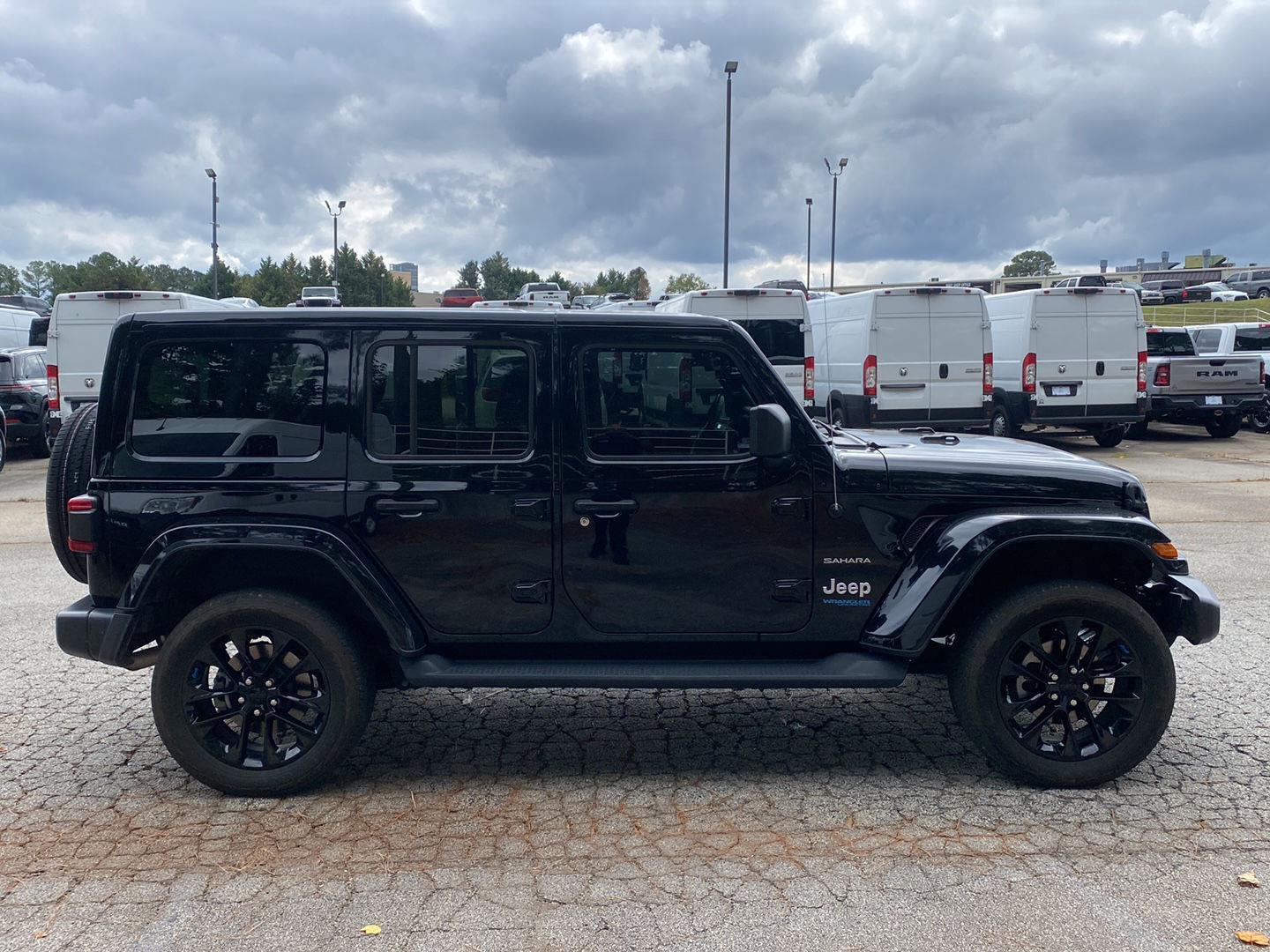 2022 Jeep Wrangler 4xe Unlimited Sahara photo 4