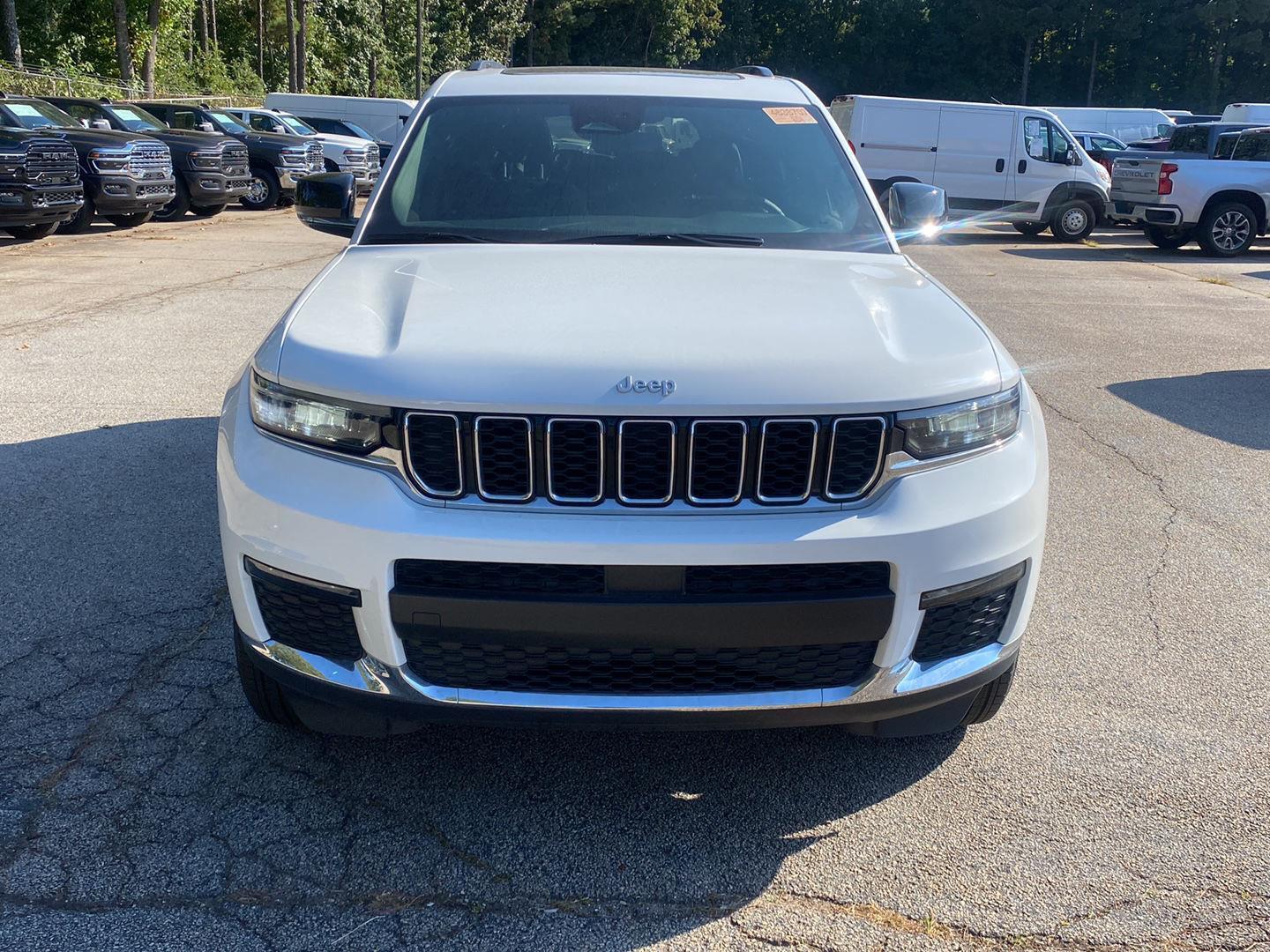 2024 Jeep Grand Cherokee Limited photo 2