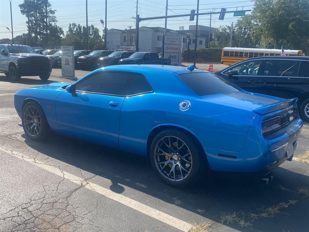 2015 Dodge Challenger SRT8 392 photo 2