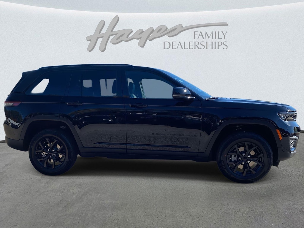 New 2025 Jeep Grand Cherokee ALTITUDE X 4X2 Sport Utility