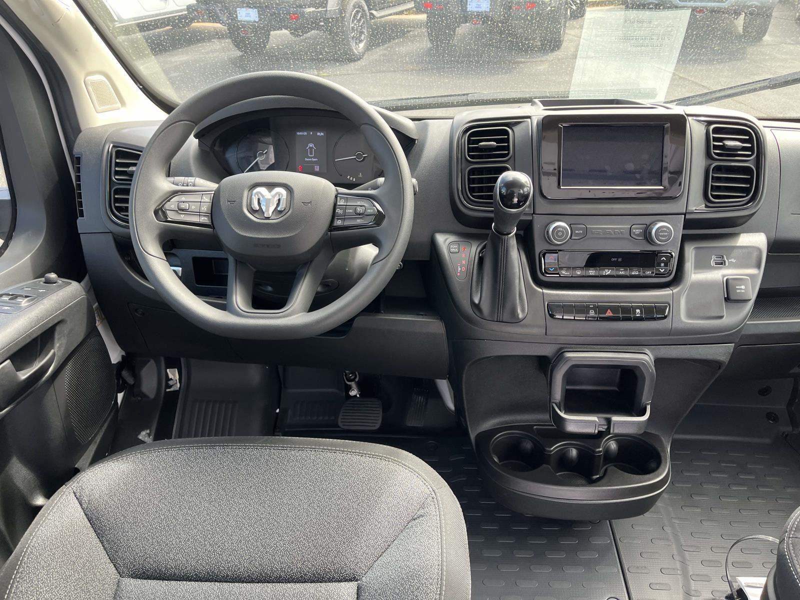 2025 Ram ProMaster 3500 photo 2