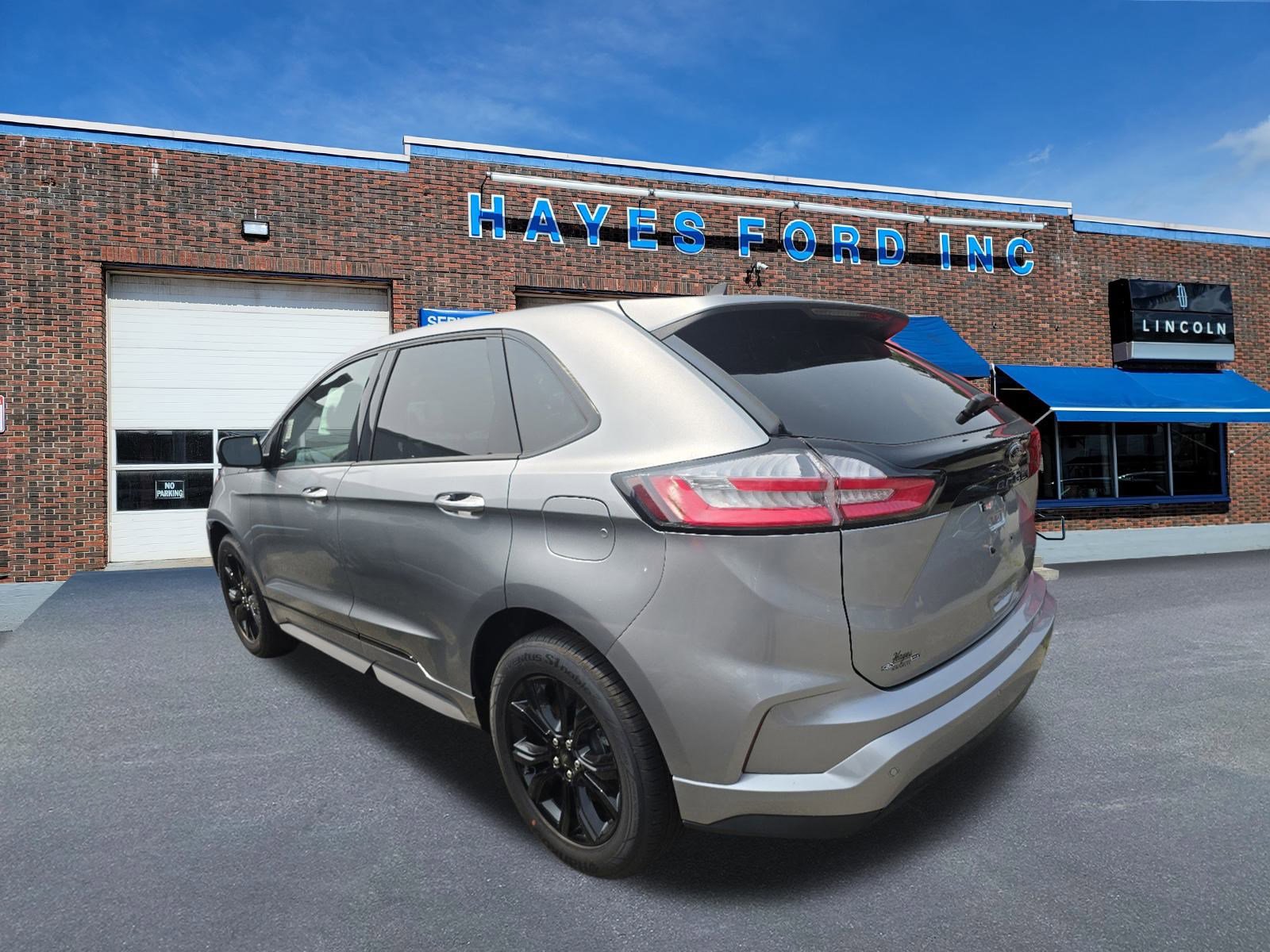 2024 Ford Edge SE photo 4