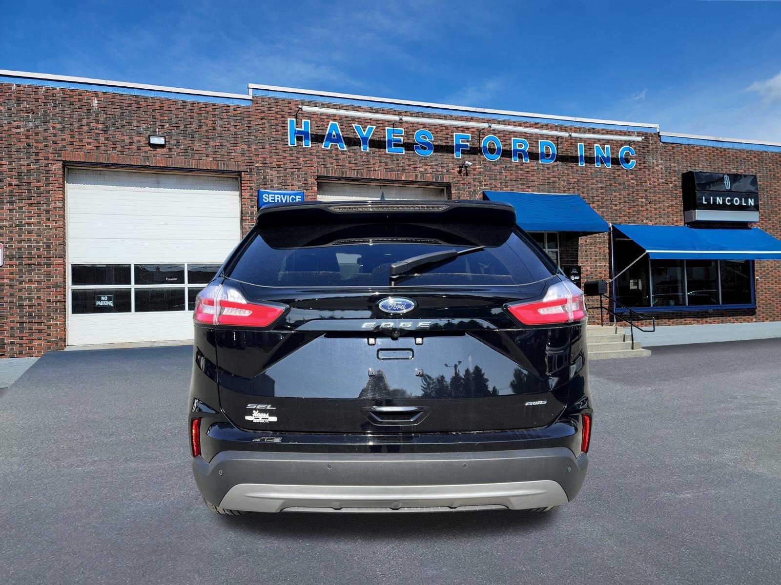 2022 Ford Edge SEL photo 3