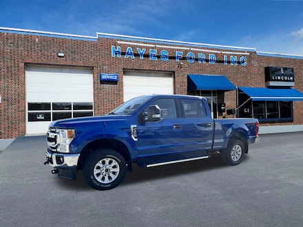 2022 Ford Super Duty F-350 SRW XLT Truck Crew Cab
