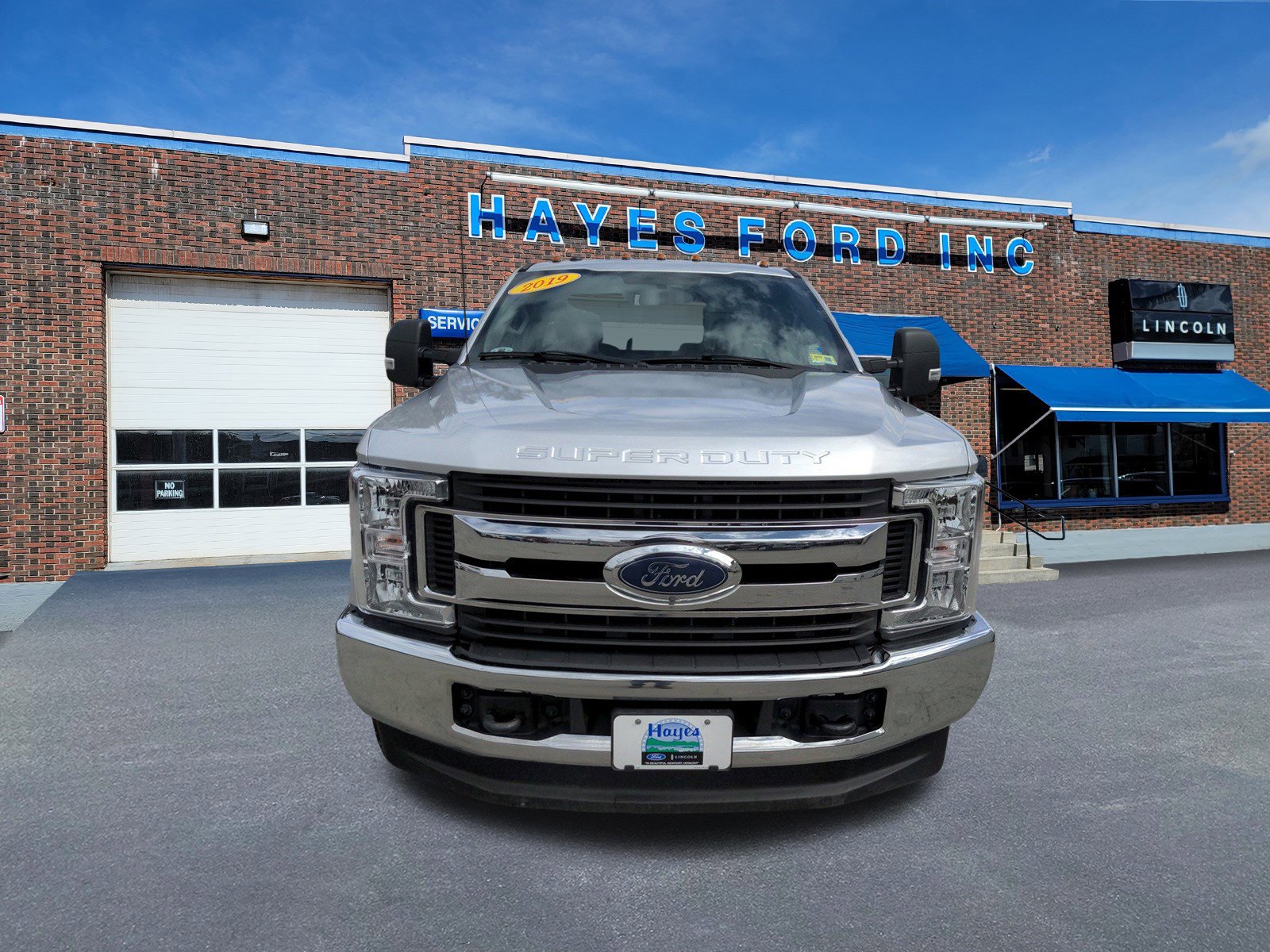 Used 2019 Ford F-250 Super Duty XL with VIN 1FTBF2BT1KED89599 for sale in Newport, VT