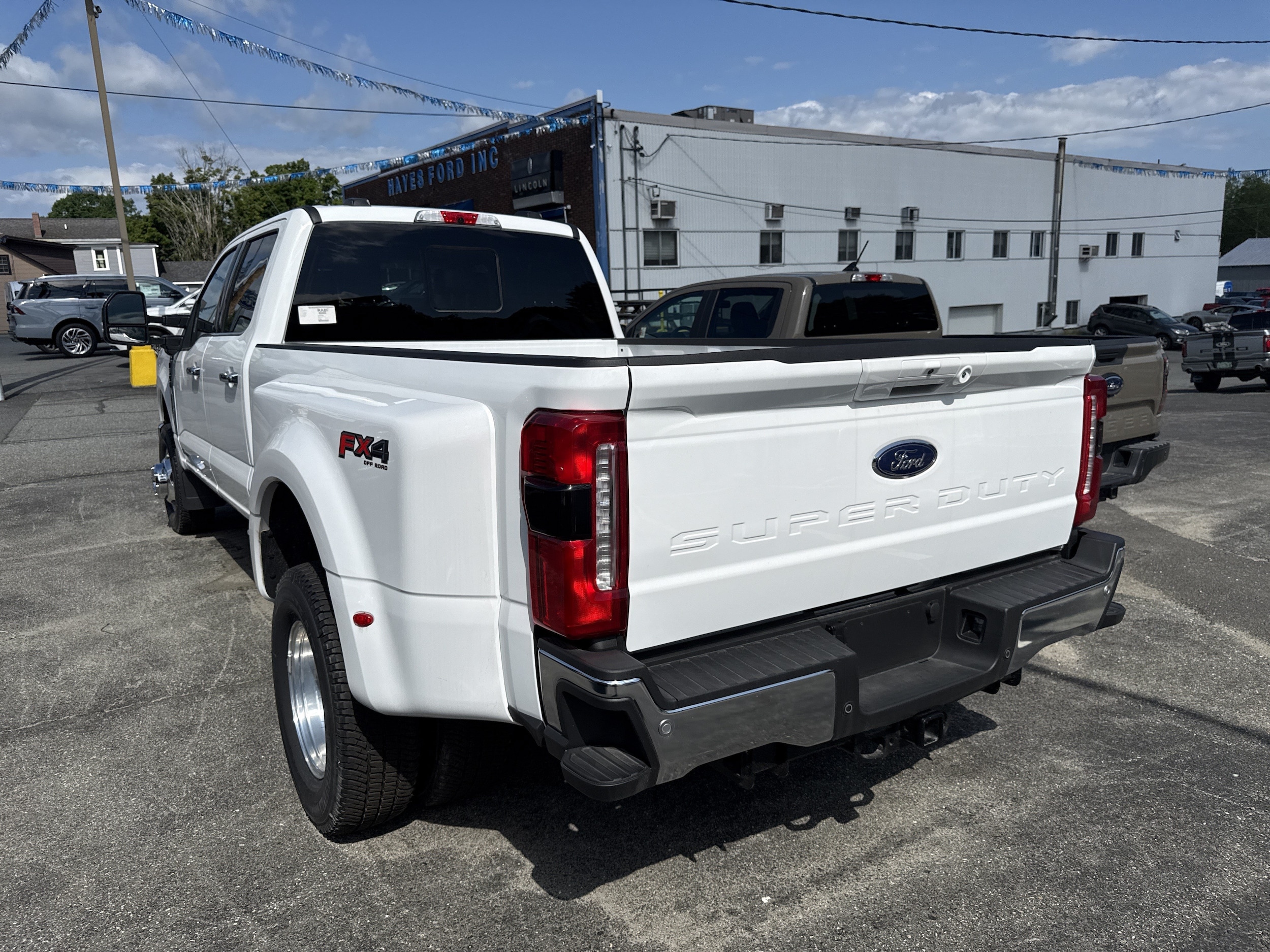 2025 Ford F-350 Super Duty Lariat - Photo 6
