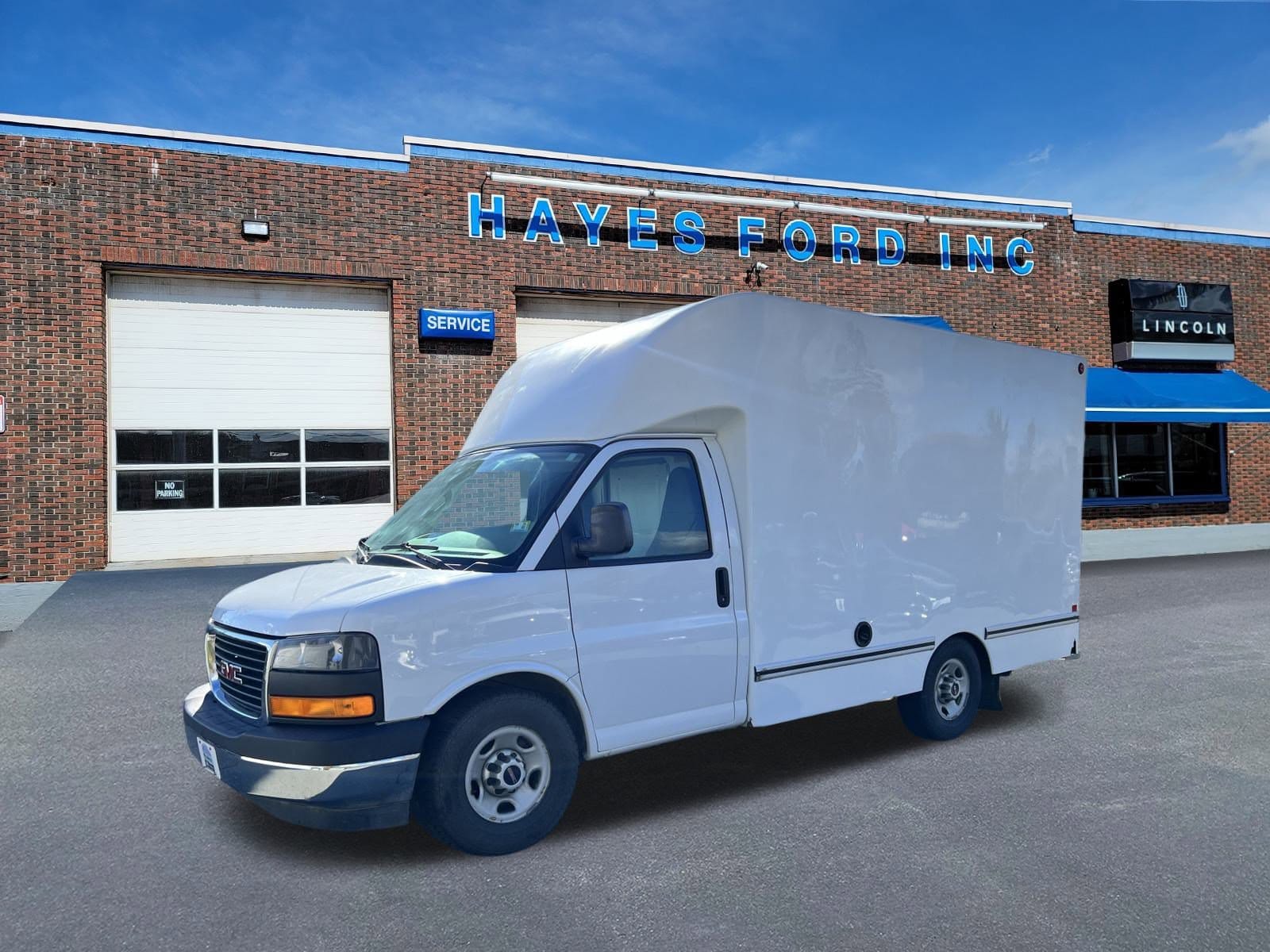 2017 GMC Savana Cutaway