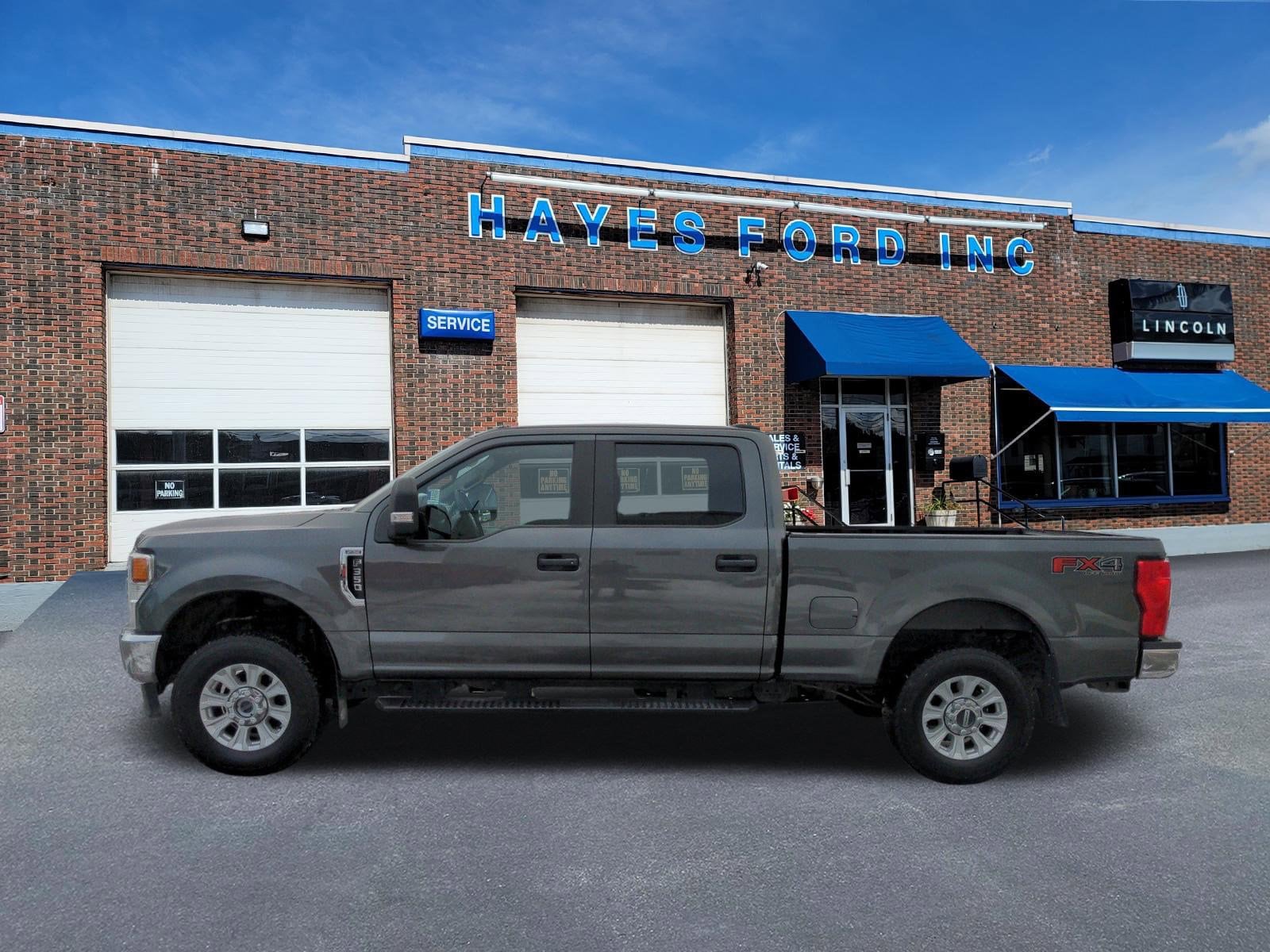 Used 2020 Ford F-350 Super Duty XL with VIN 1FT8W3B65LEE14645 for sale in Newport, VT