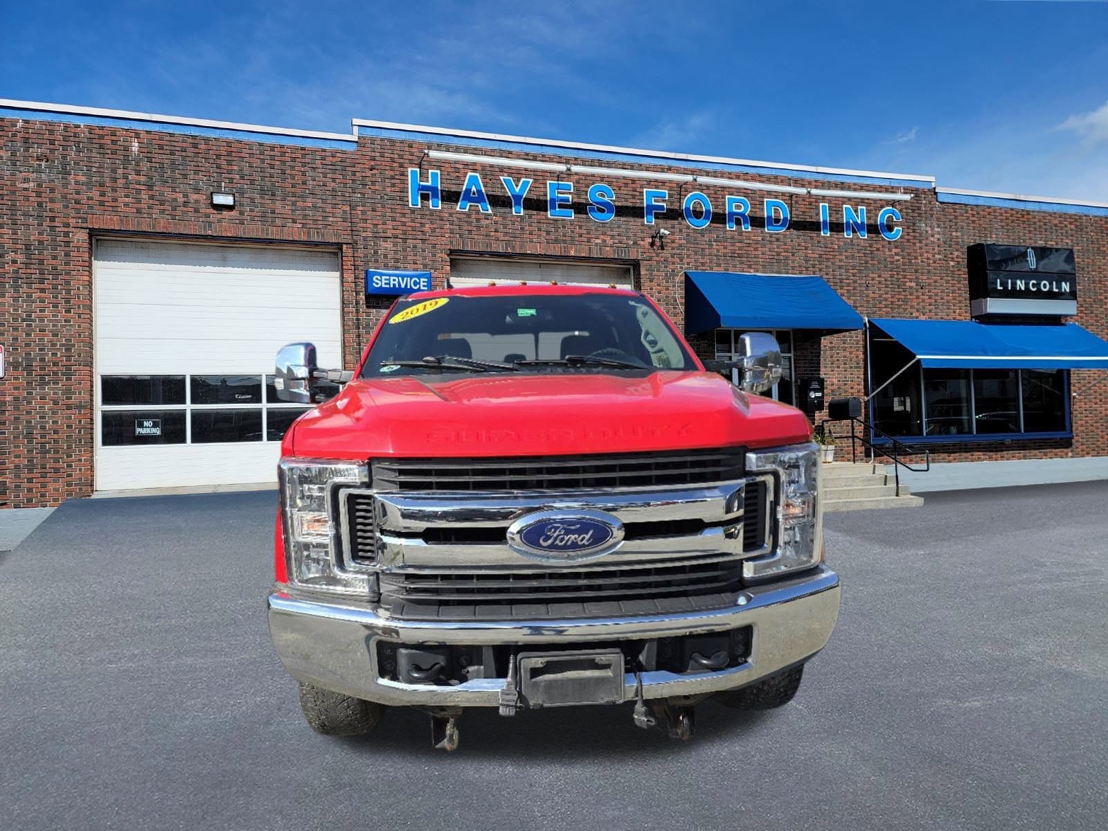 Used 2019 Ford F-350 Super Duty XL with VIN 1FT8W3B62KEG82308 for sale in Newport, VT