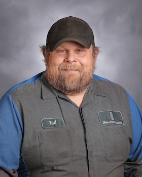 Staff member Ted from ID_427535516dc8